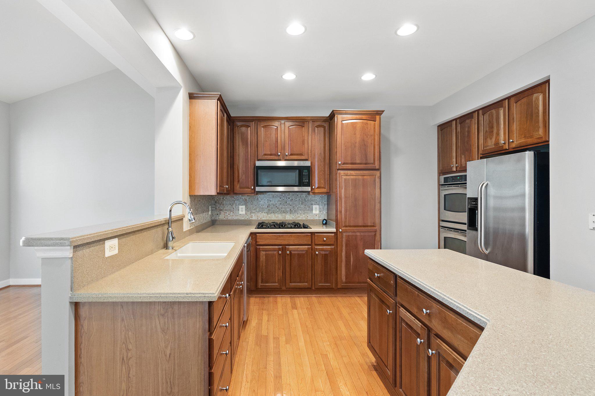 KINGSRIDGE ESTATES - Residential