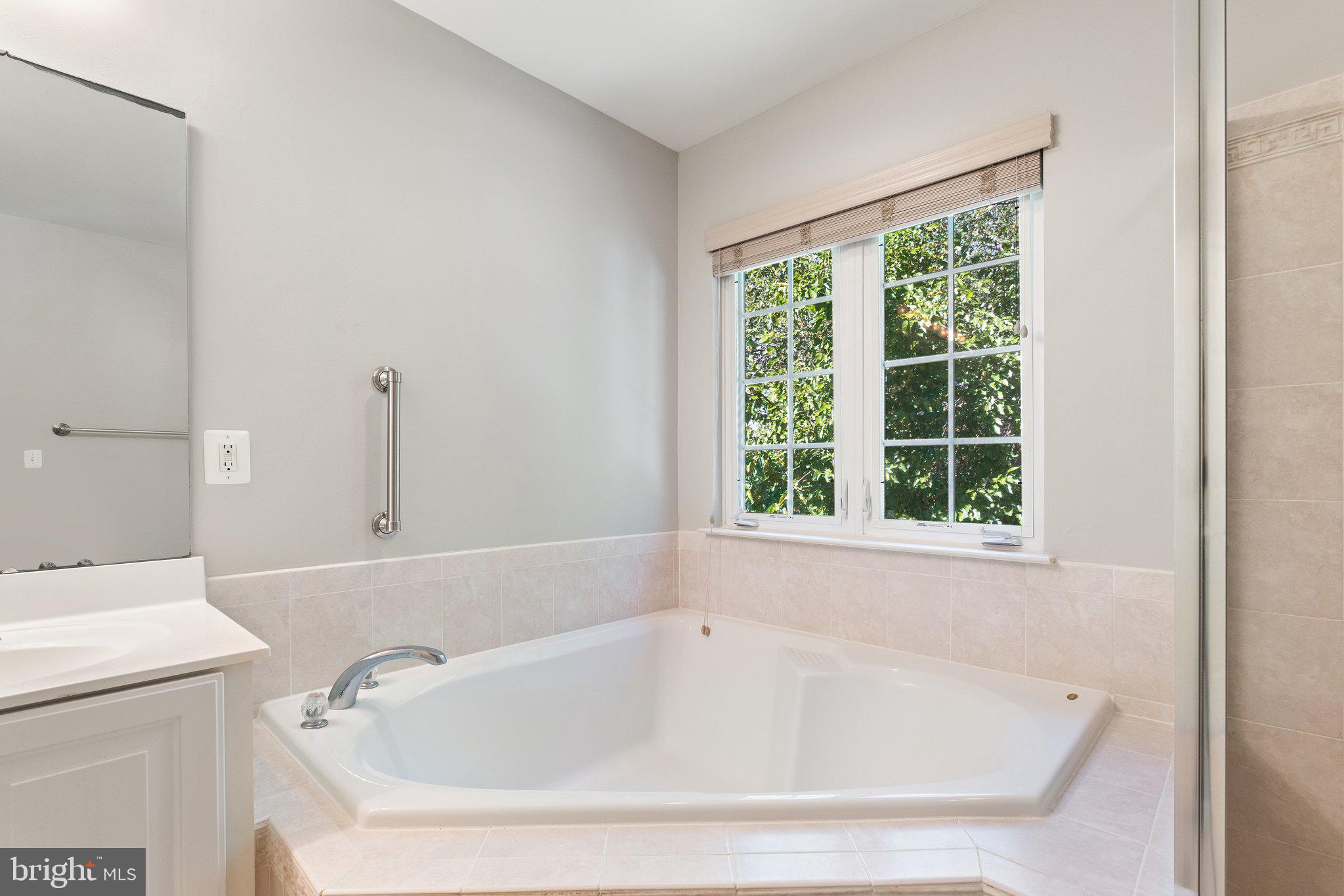 KINGSRIDGE ESTATES - Residential