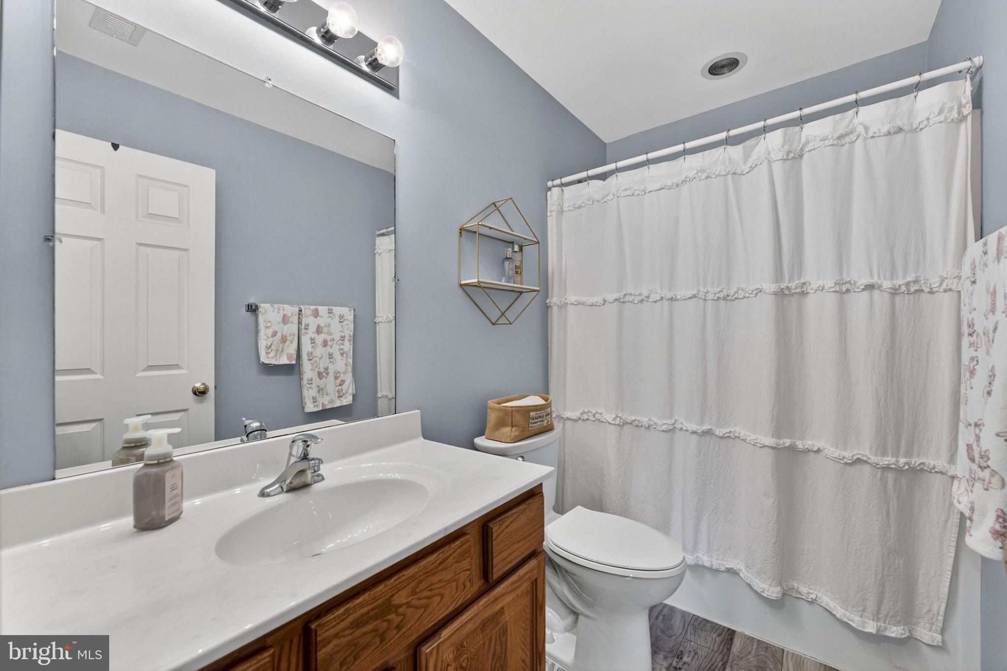 LOCUST HILL - Residential