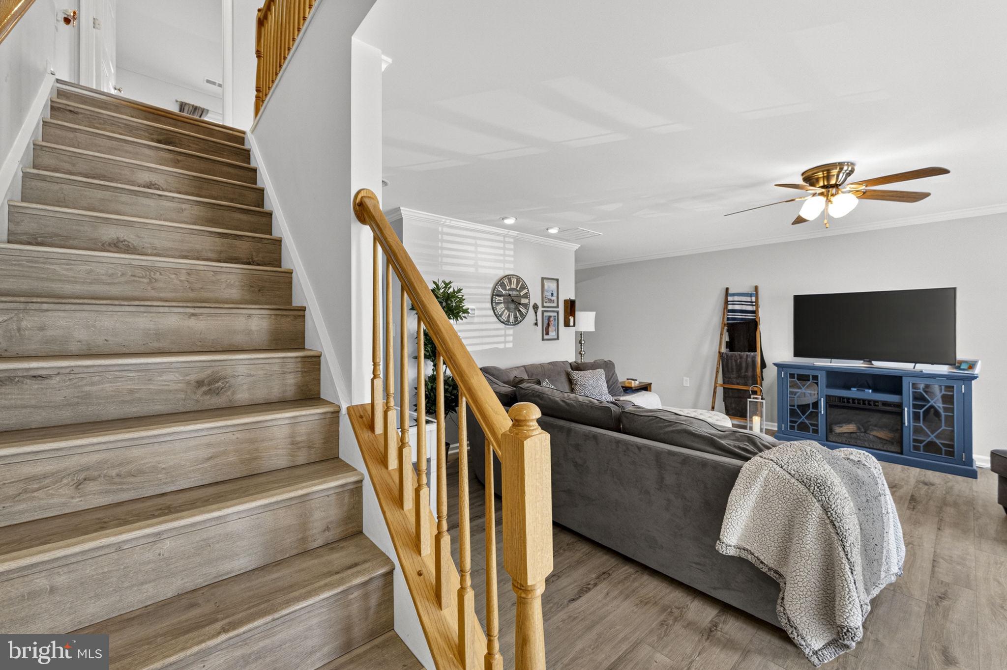 LOCUST HILL - Residential