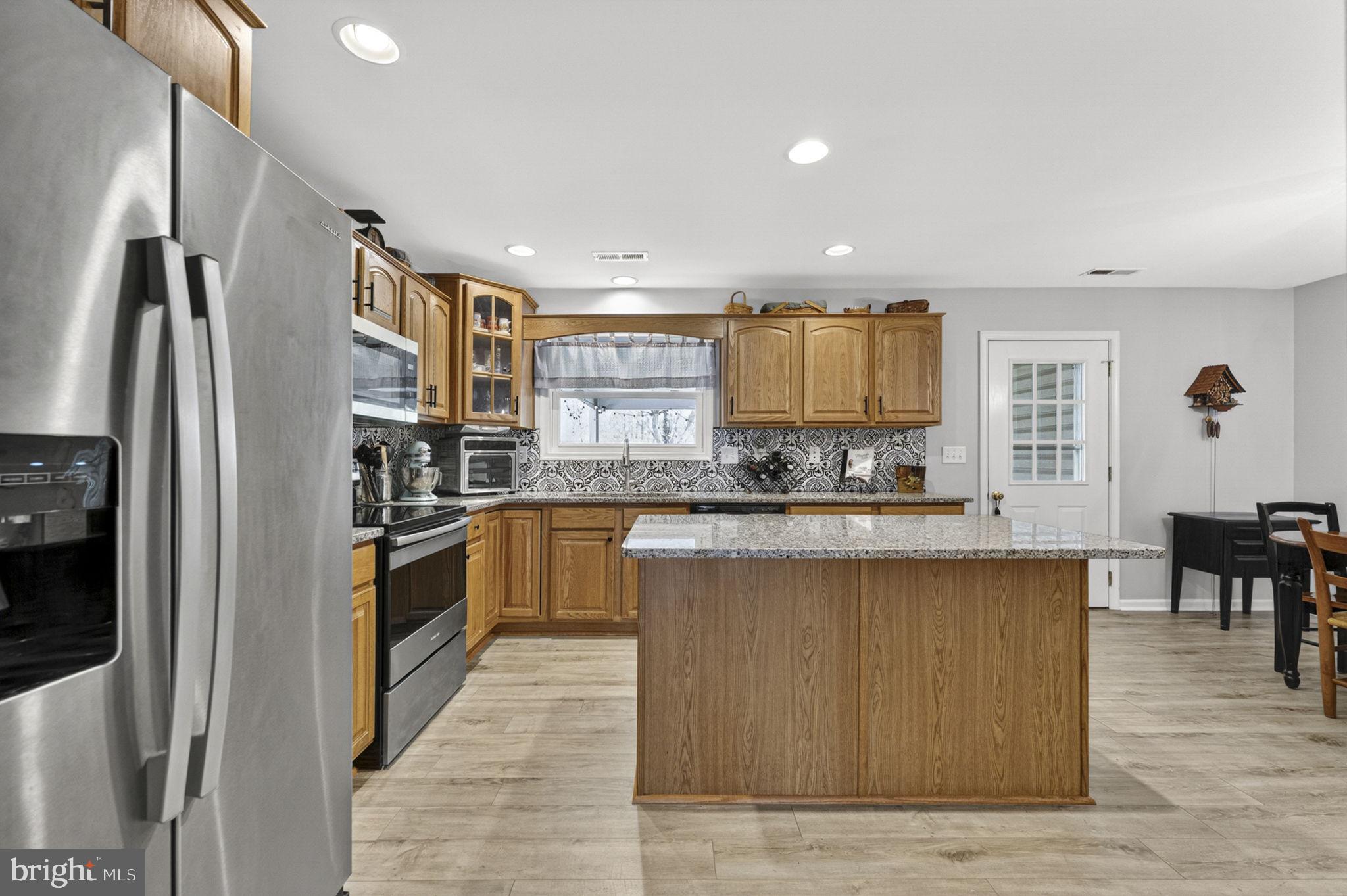 LOCUST HILL - Residential