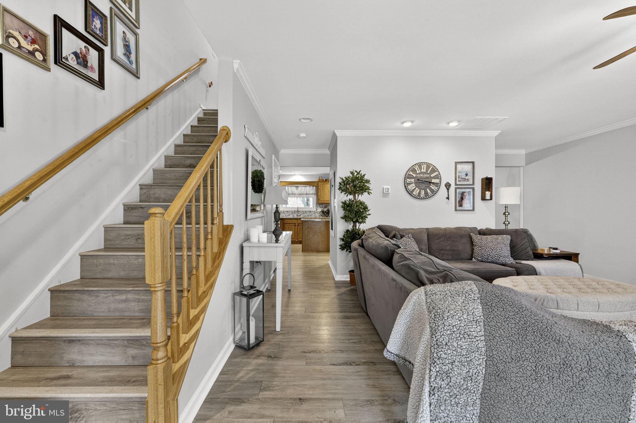 LOCUST HILL - Residential