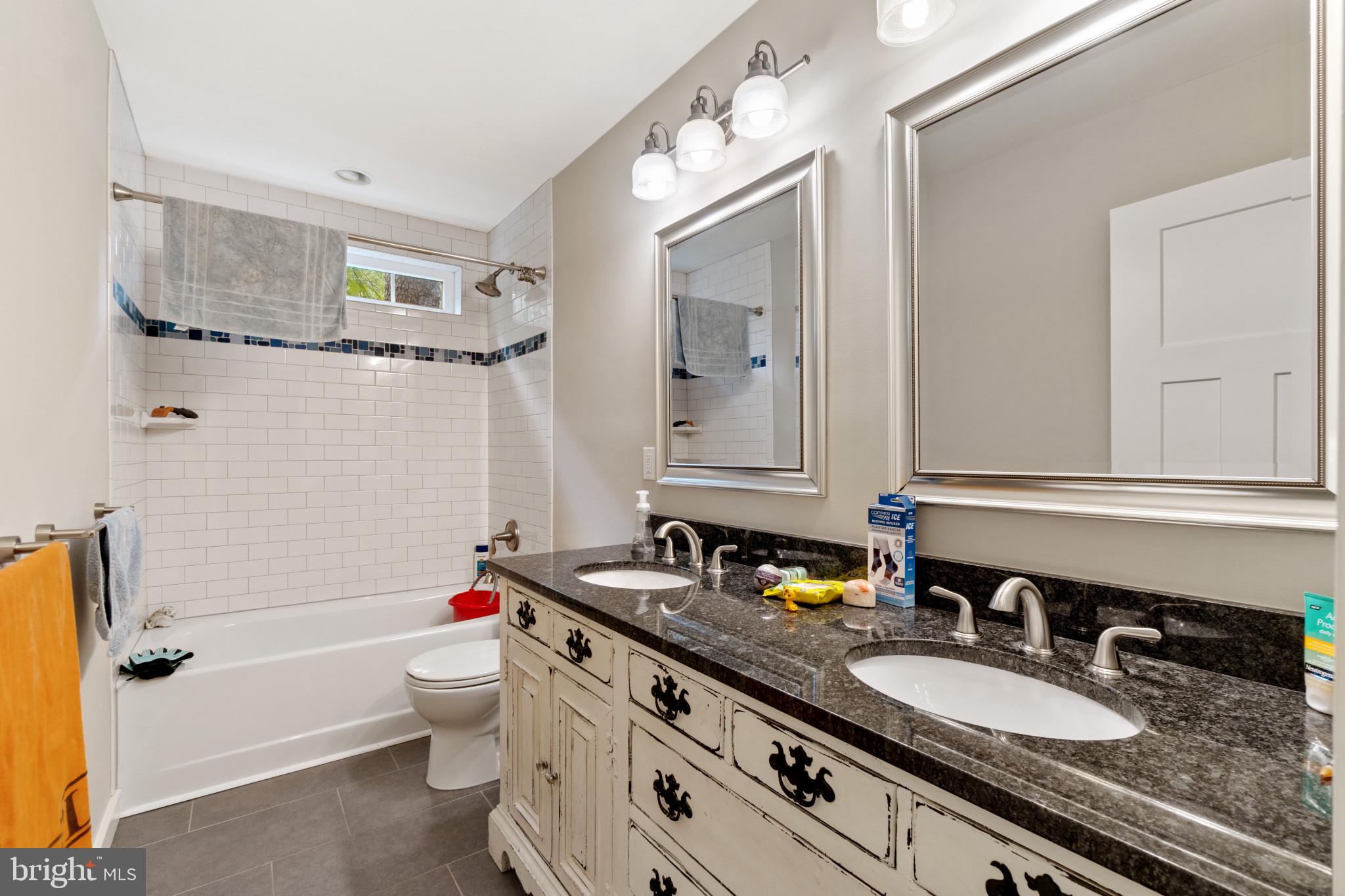 BERRYWOOD WEST - Residential