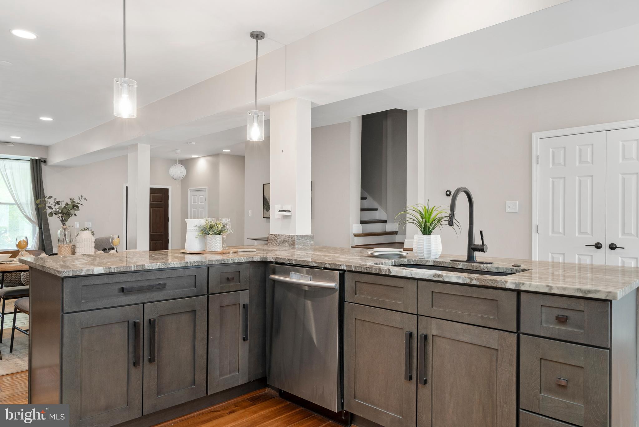 RESERVOIR HILL - Residential