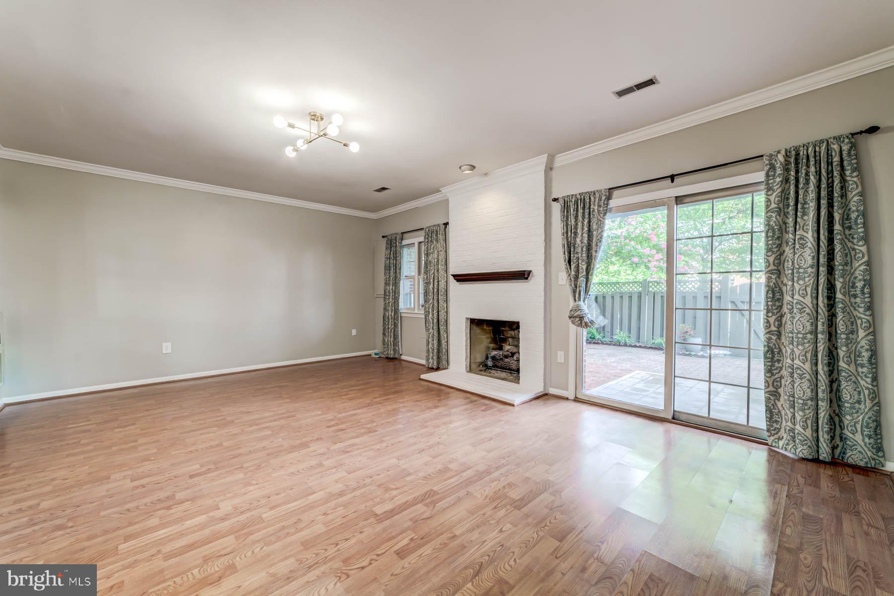 POTTERS GLEN - Residential