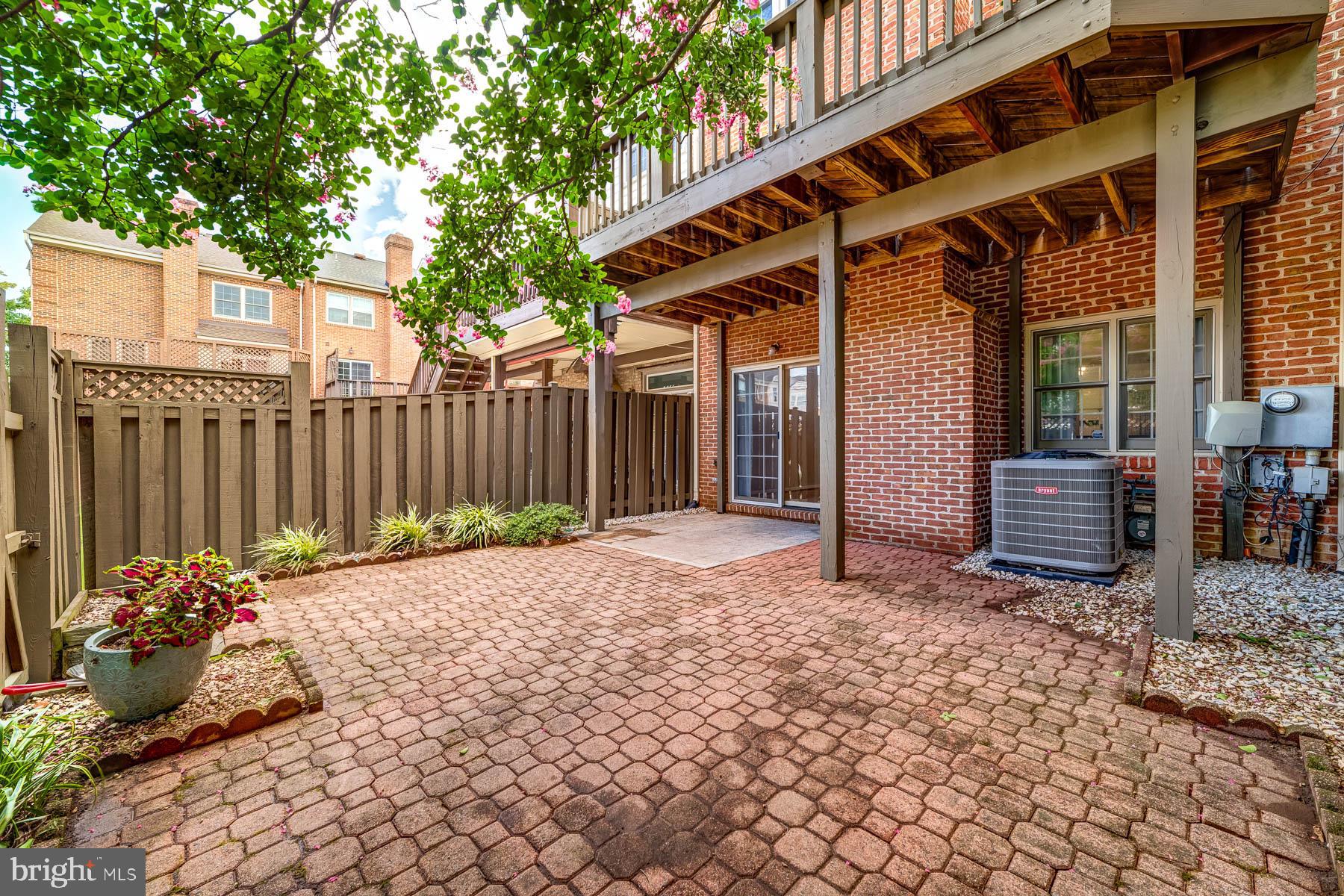 POTTERS GLEN - Residential