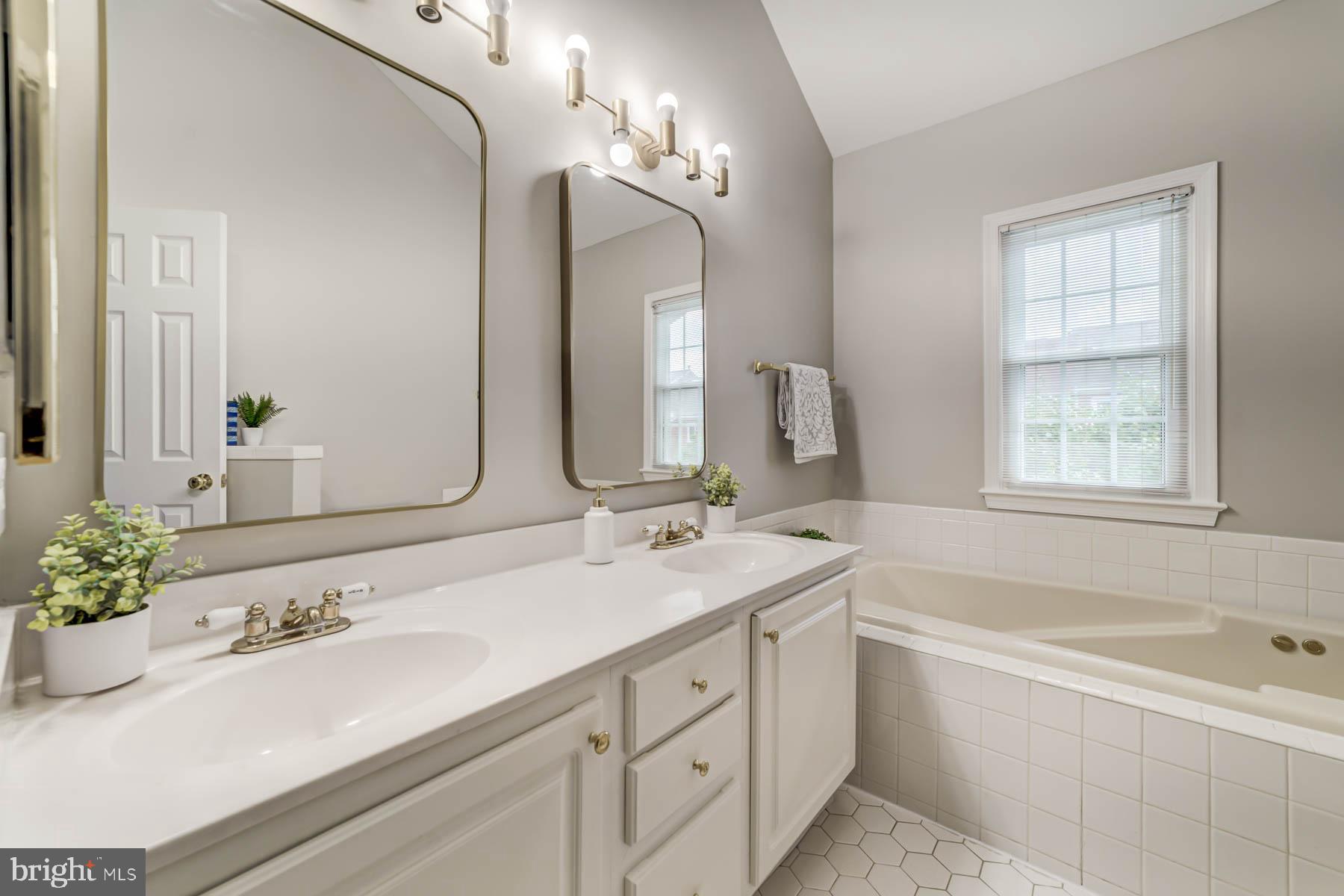 POTTERS GLEN - Residential