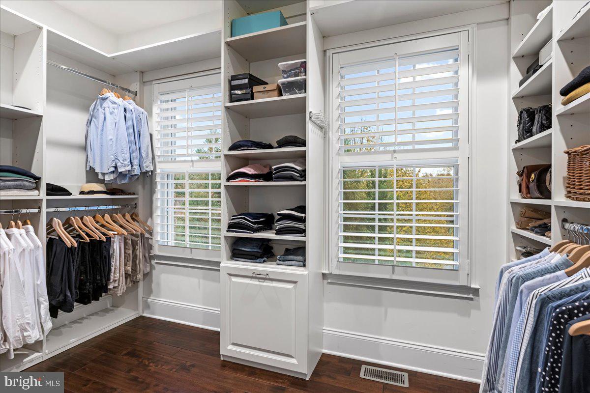 UPPER MOUNTAIN ESTS - Residential