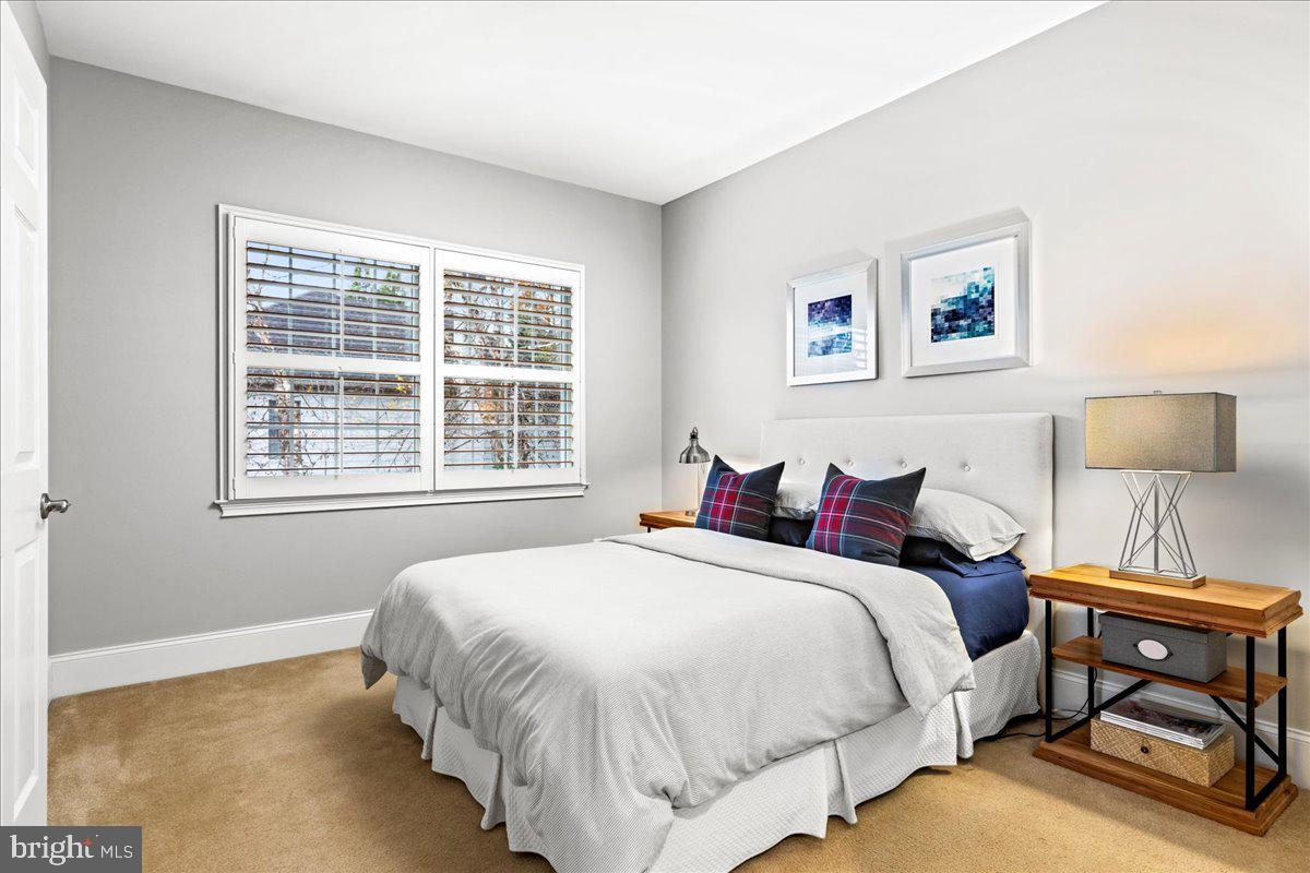 UPPER MOUNTAIN ESTS - Residential