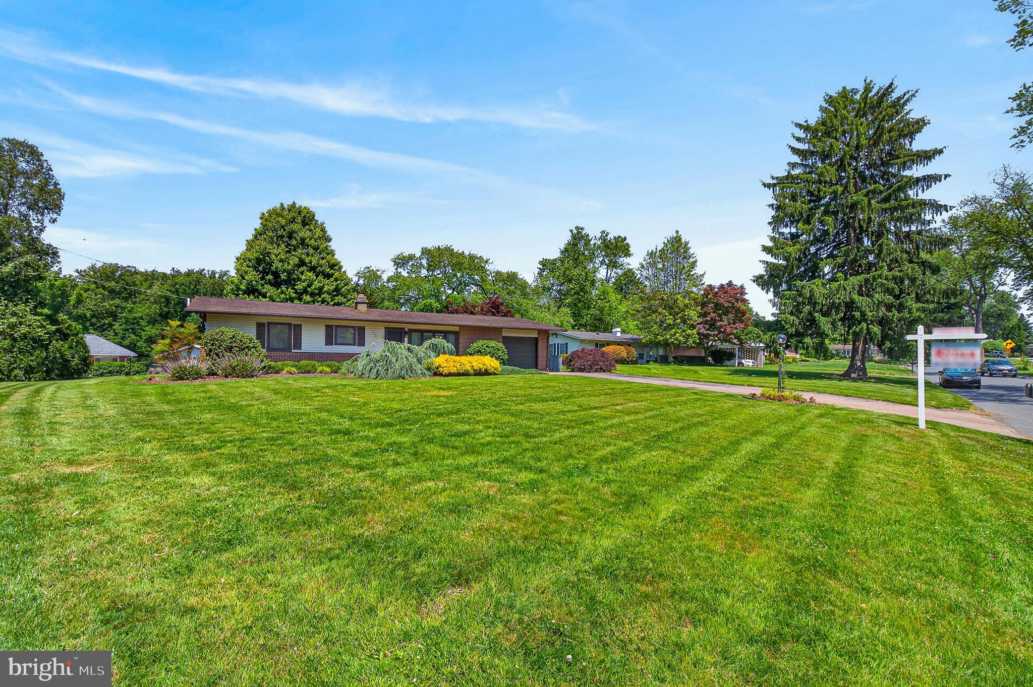 112 W HEATHER ROAD