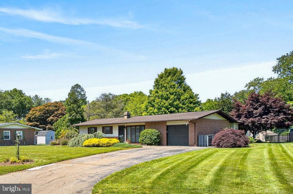 112 W HEATHER ROAD