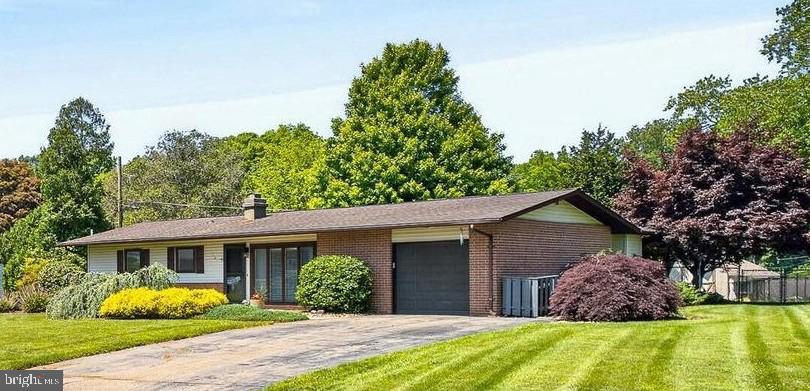 112 W HEATHER ROAD