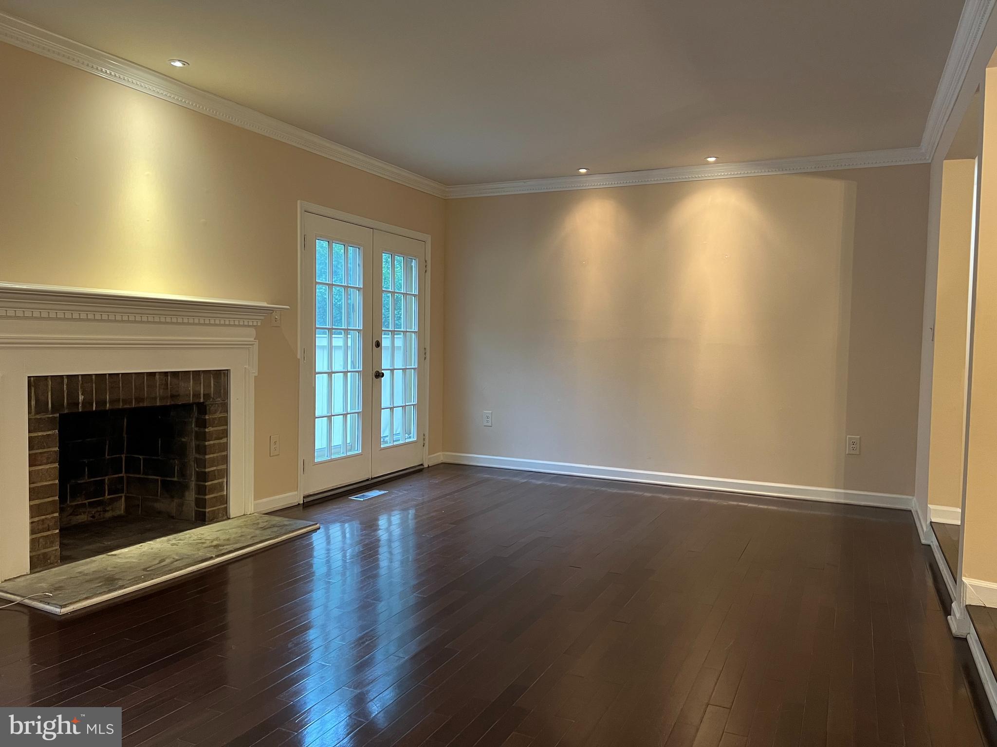 OLD GEORGETOWN VILLAGE - Residential Lease