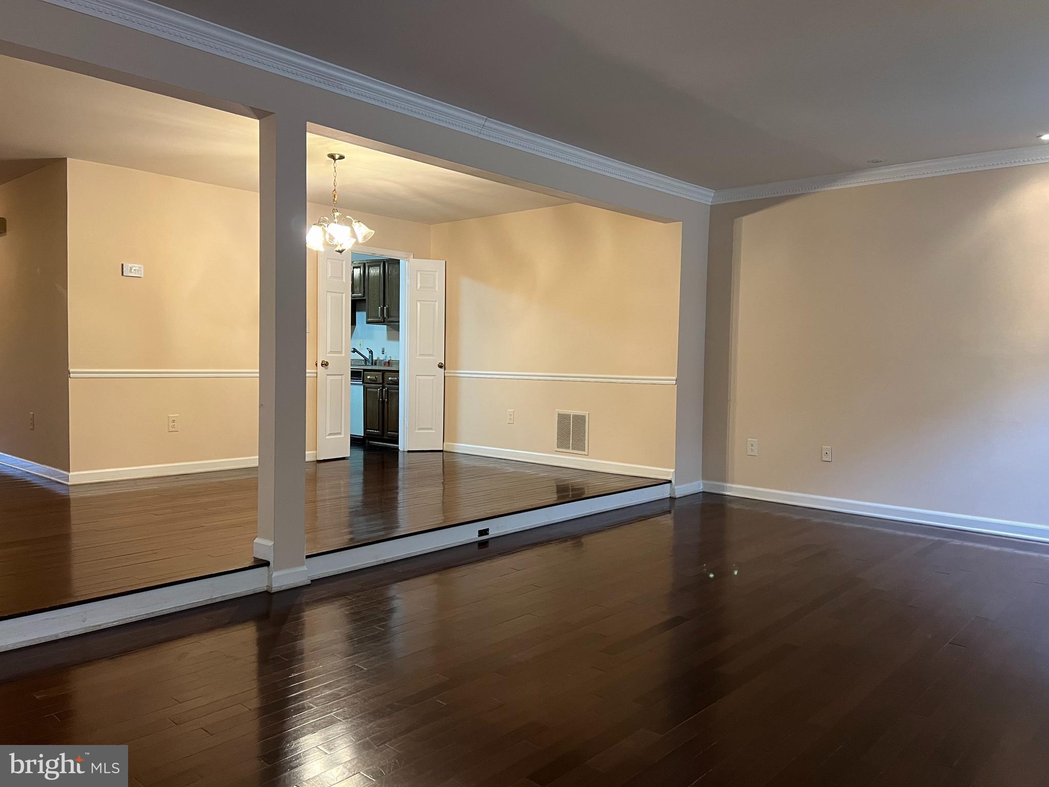 OLD GEORGETOWN VILLAGE - Residential Lease