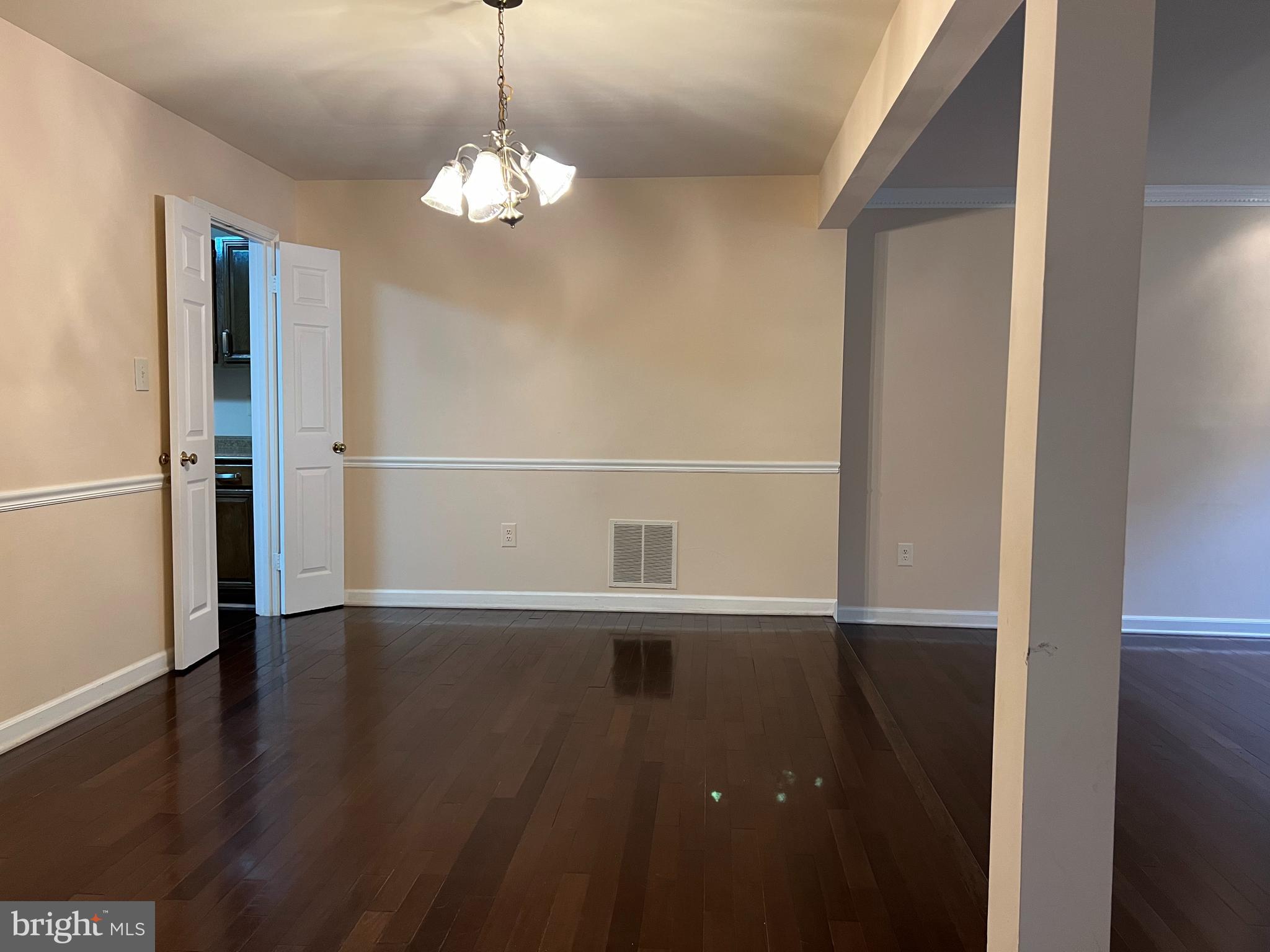 OLD GEORGETOWN VILLAGE - Residential Lease