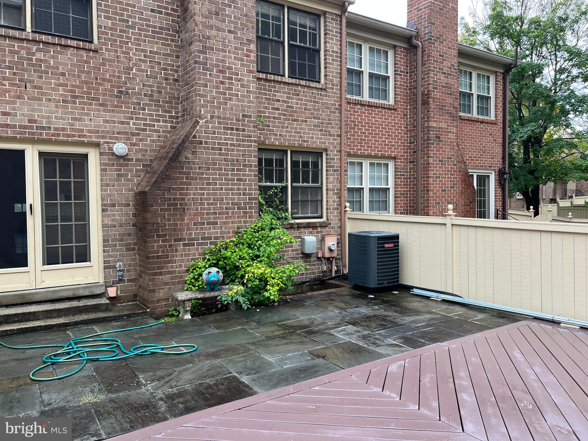 OLD GEORGETOWN VILLAGE - Residential Lease