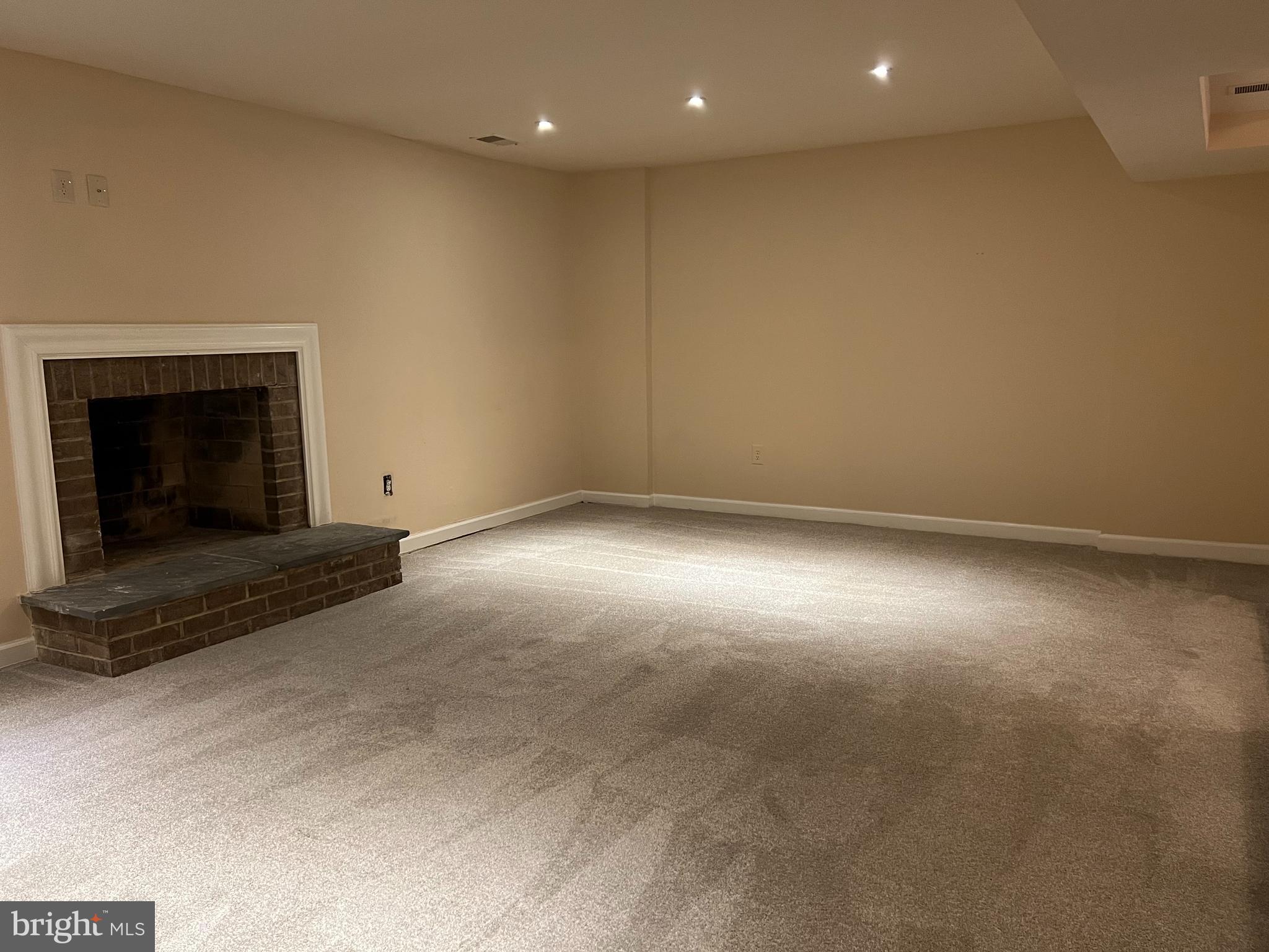 OLD GEORGETOWN VILLAGE - Residential Lease