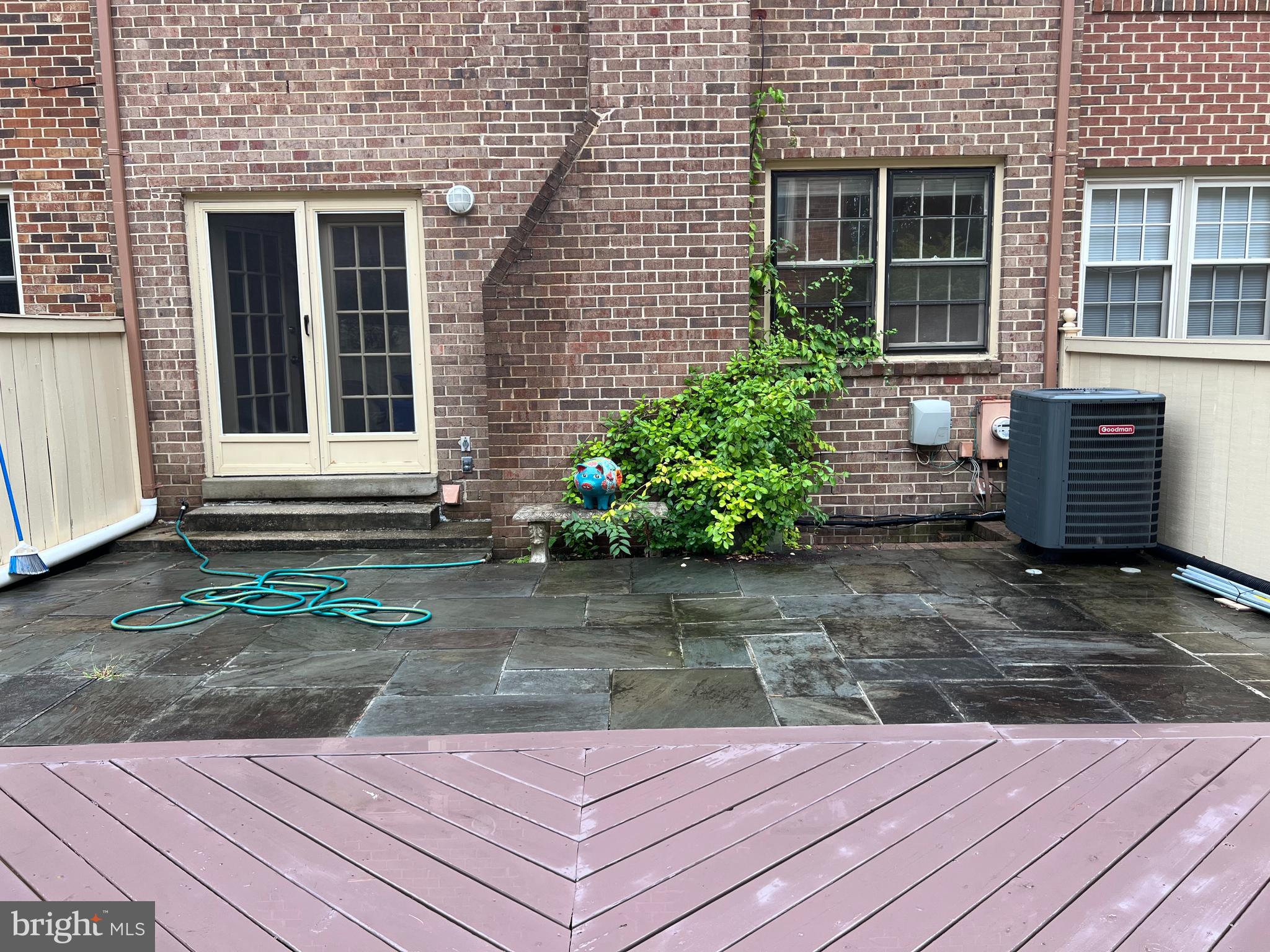 OLD GEORGETOWN VILLAGE - Residential Lease