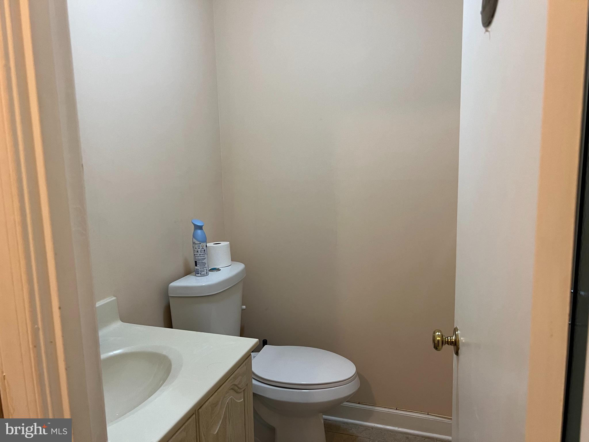 OLD GEORGETOWN VILLAGE - Residential Lease