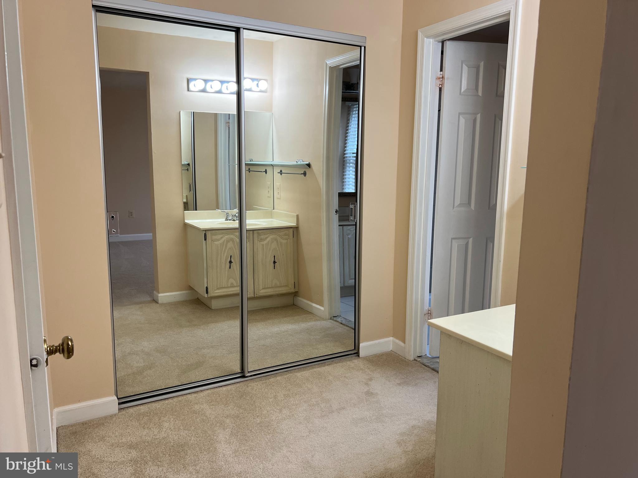 OLD GEORGETOWN VILLAGE - Residential Lease