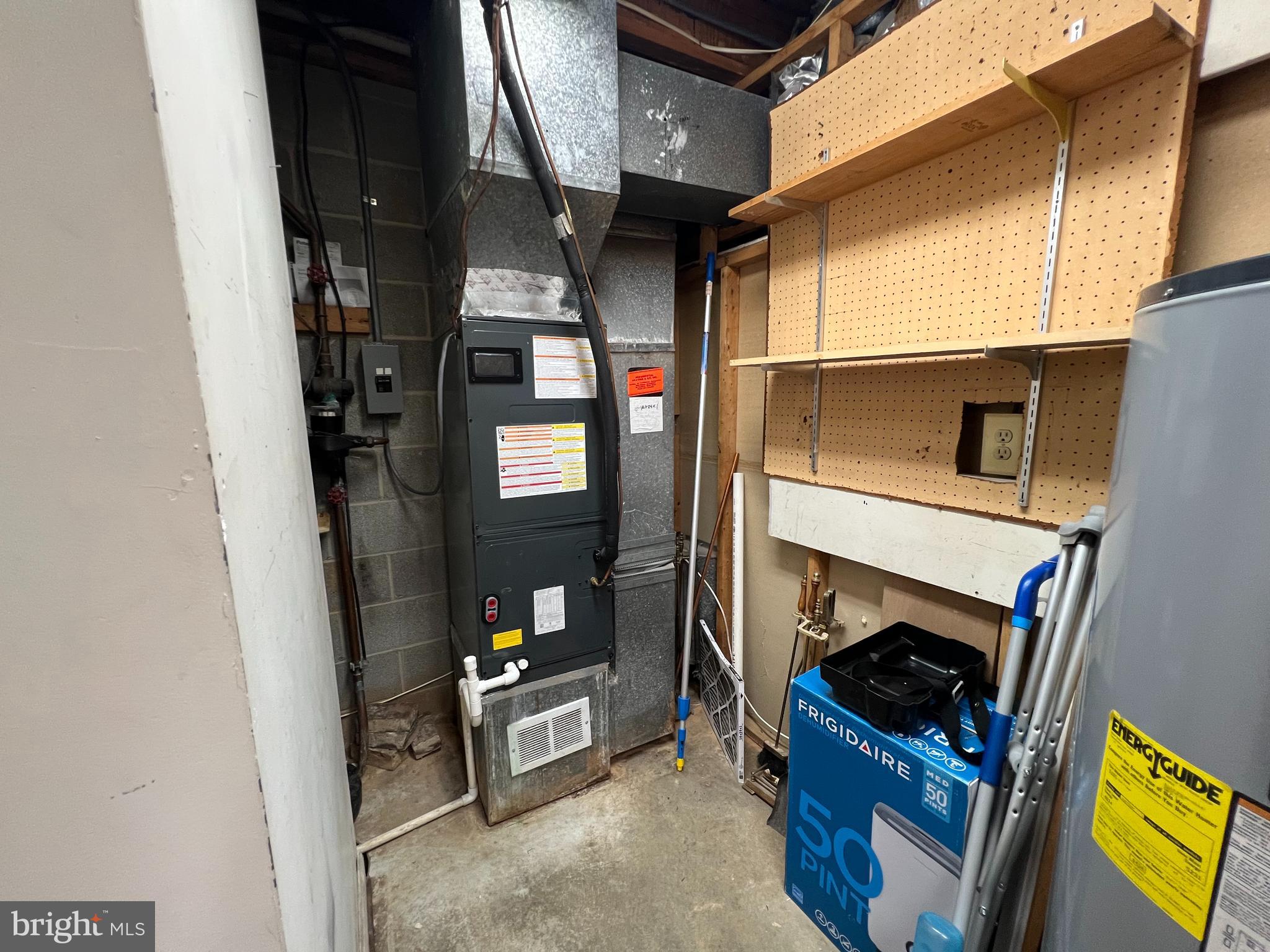 OLD GEORGETOWN VILLAGE - Residential Lease