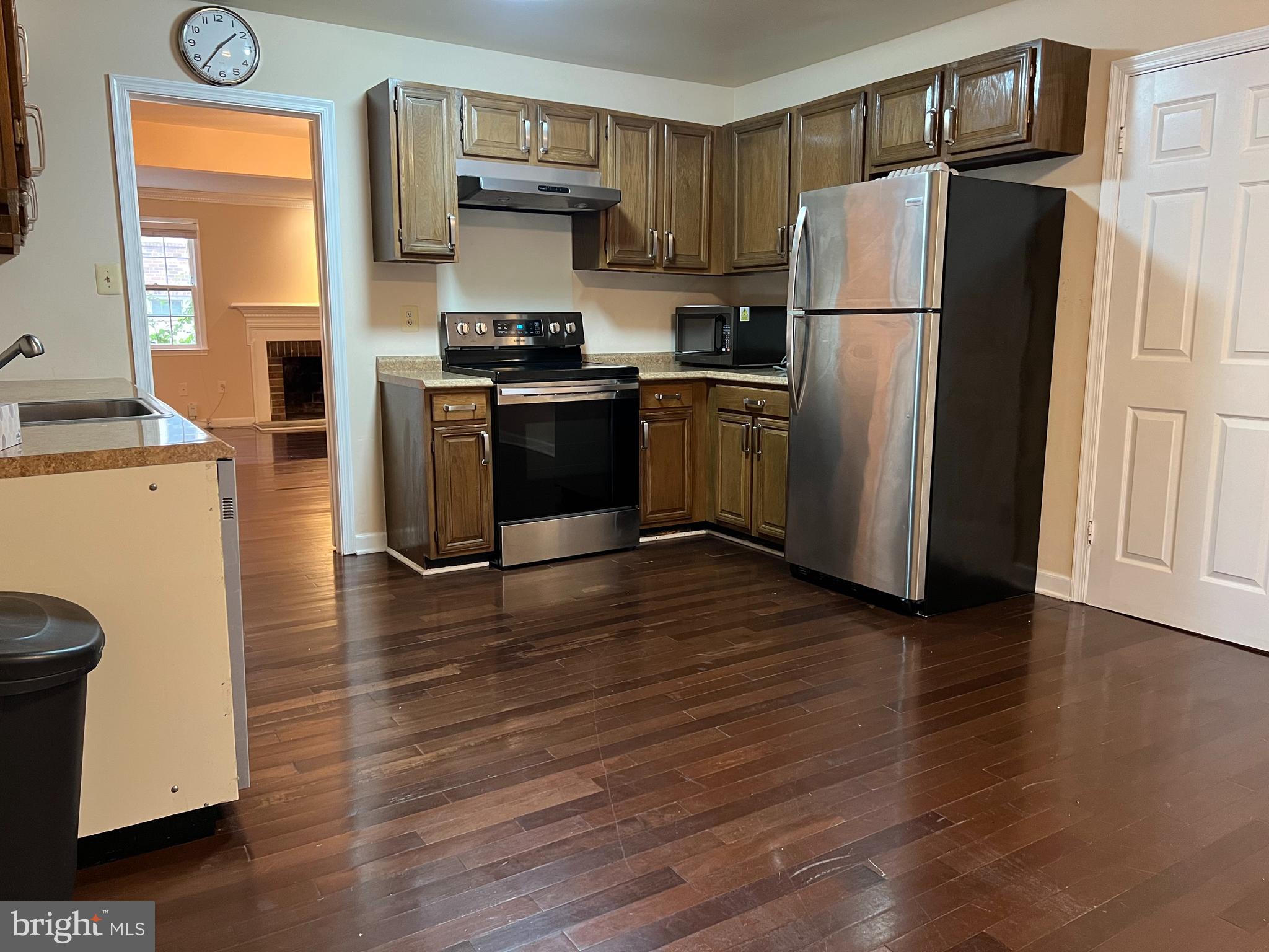 OLD GEORGETOWN VILLAGE - Residential Lease