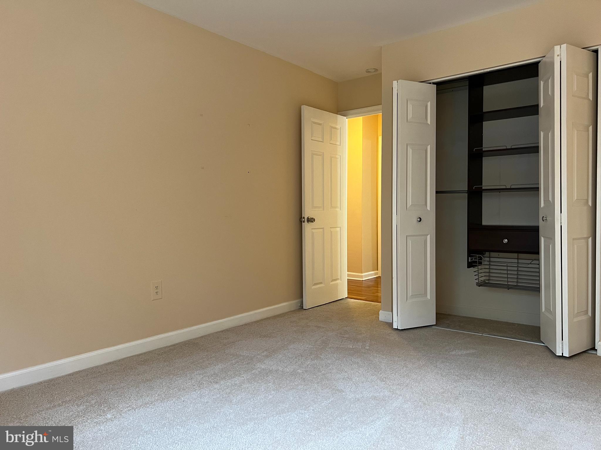 OLD GEORGETOWN VILLAGE - Residential Lease