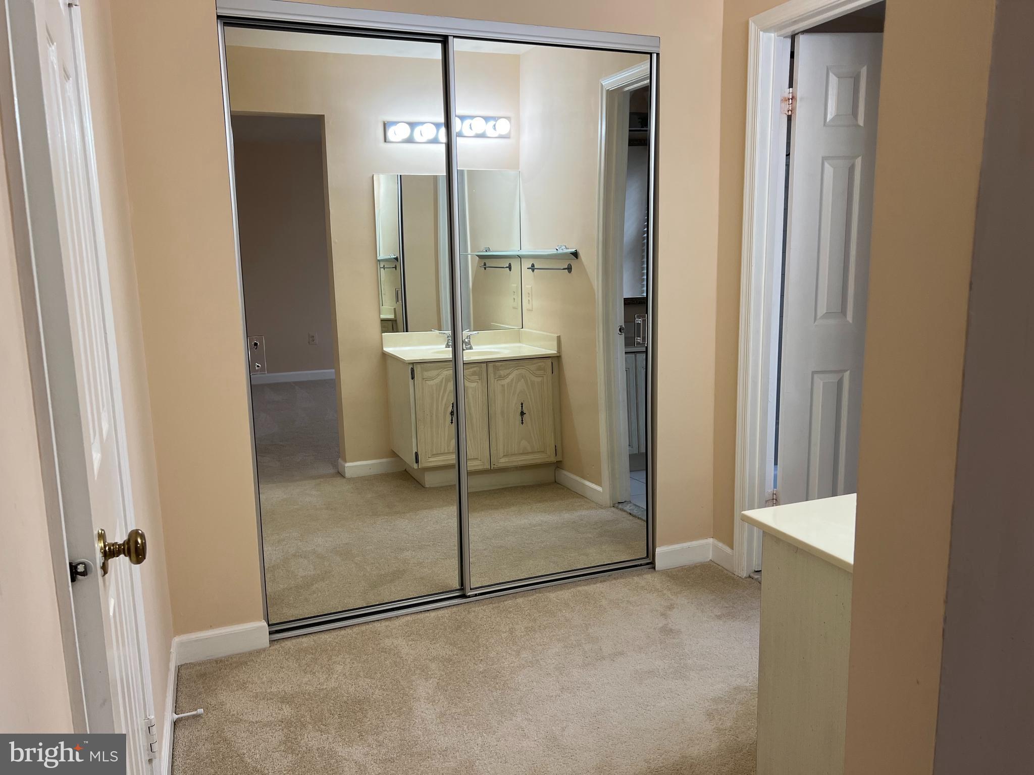 OLD GEORGETOWN VILLAGE - Residential Lease