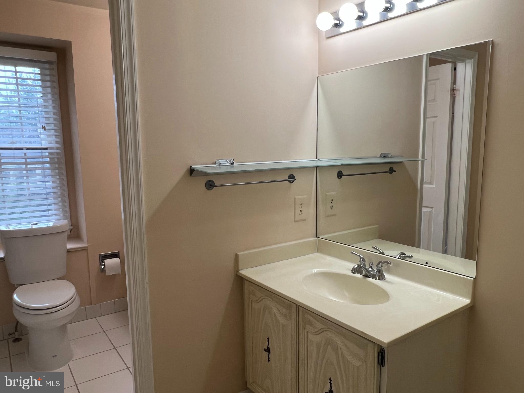 OLD GEORGETOWN VILLAGE - Residential Lease