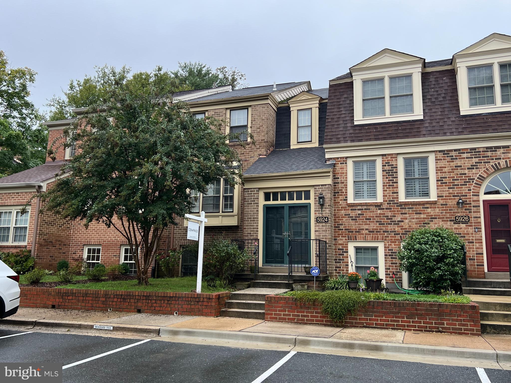 OLD GEORGETOWN VILLAGE - Residential Lease