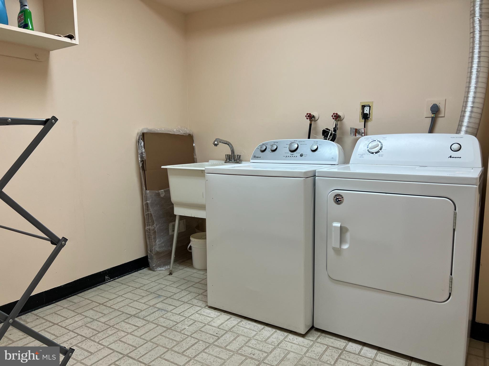 OLD GEORGETOWN VILLAGE - Residential Lease