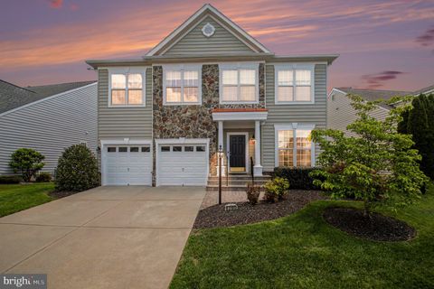 Photo of 13191 Triple Crown Loop, GAINESVILLE, VA 20155 (MLS # VAPW2118696)