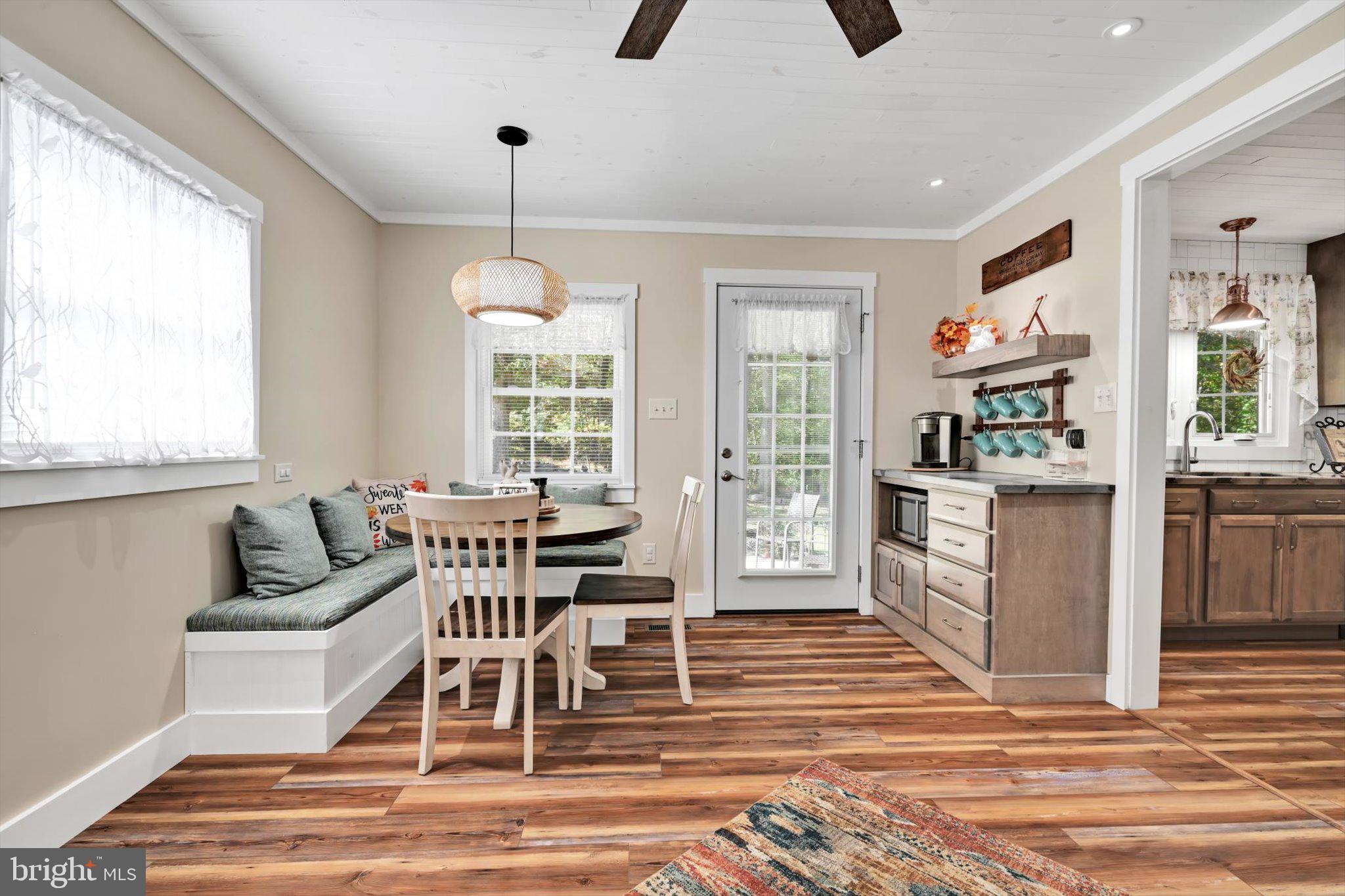 LAKE WYNONAH - Residential