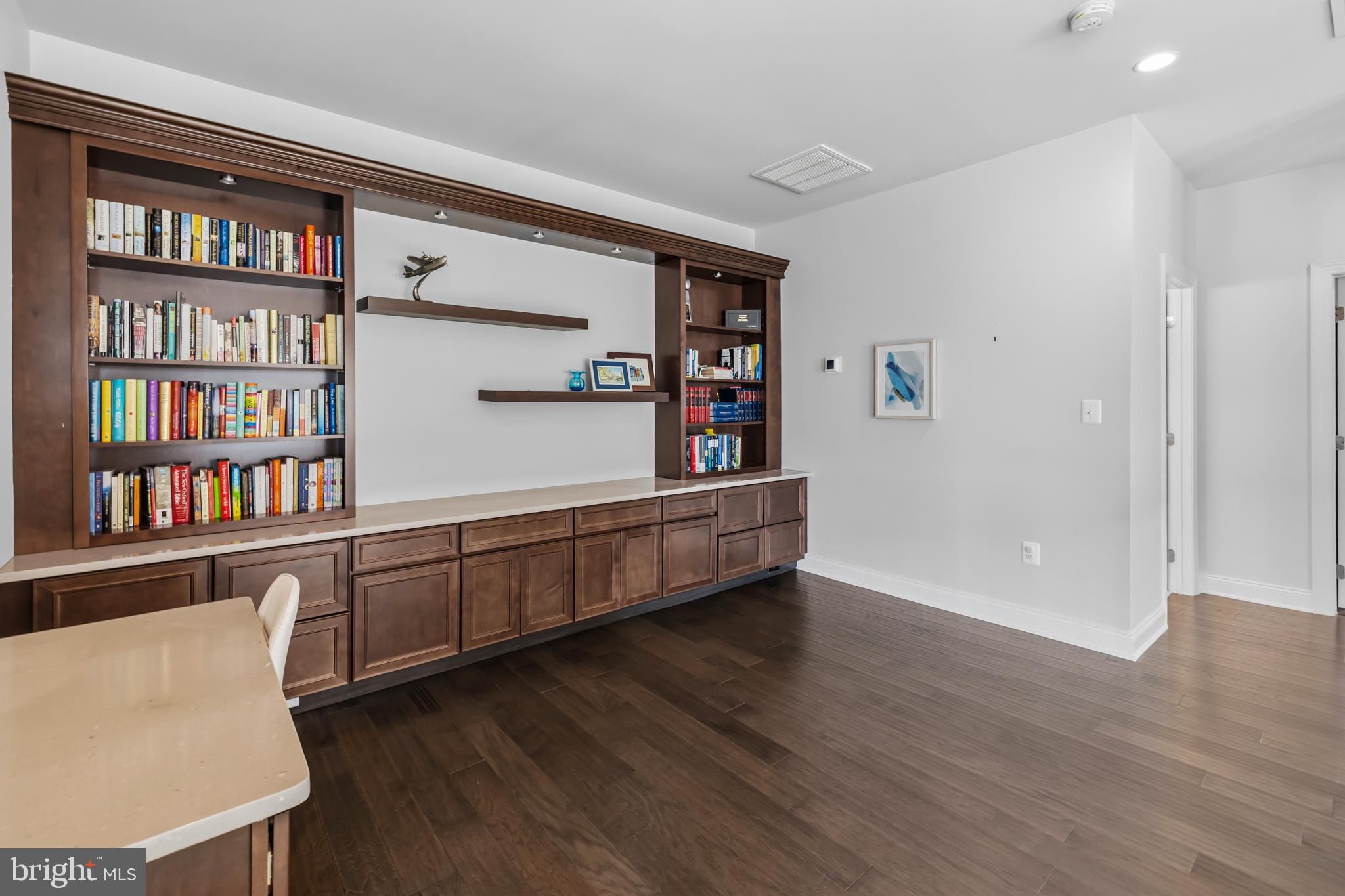 LOUDOUN VALLEY ESTATES 2 - Residential