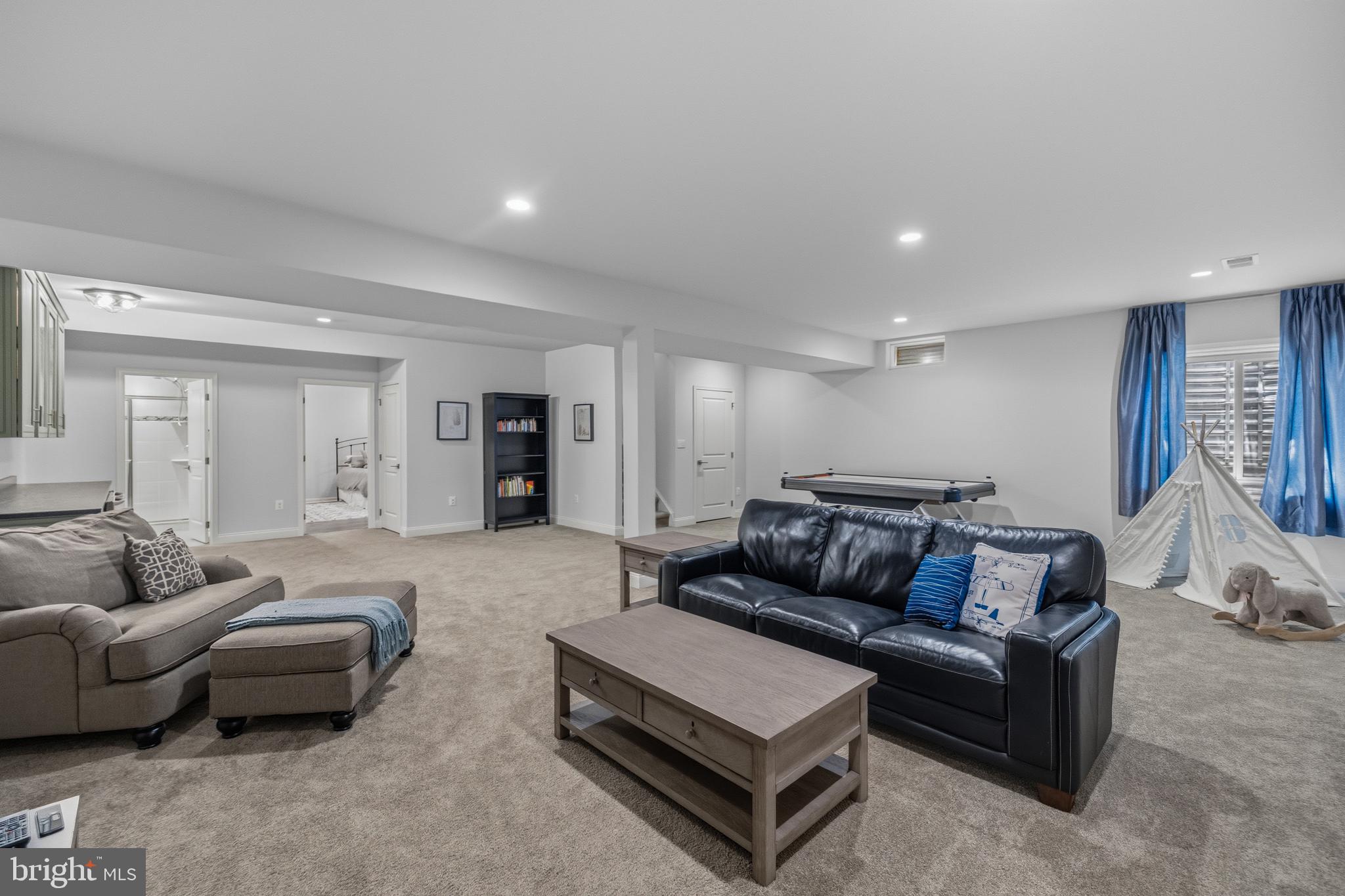 LOUDOUN VALLEY ESTATES 2 - Residential
