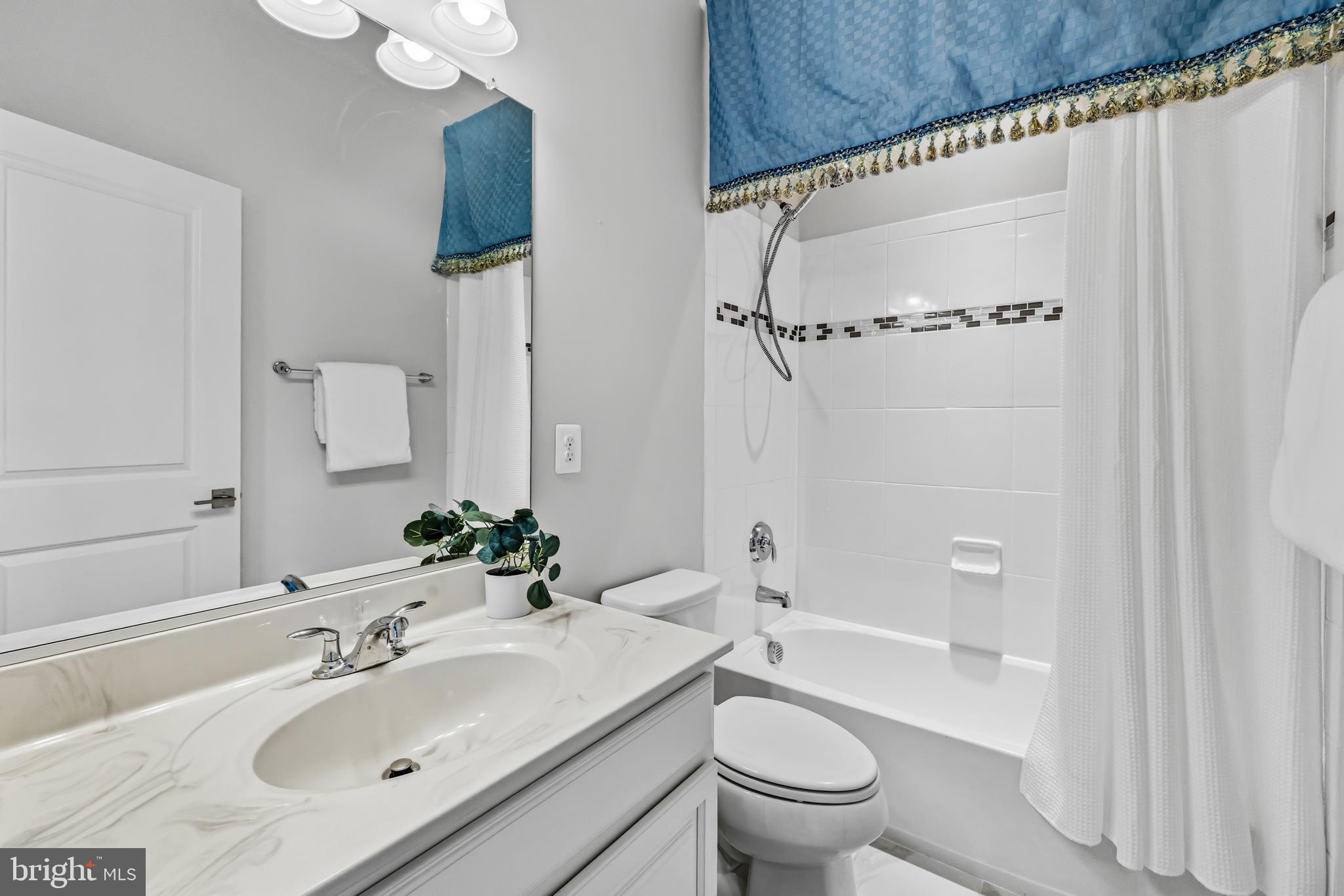 LOUDOUN VALLEY ESTATES 2 - Residential