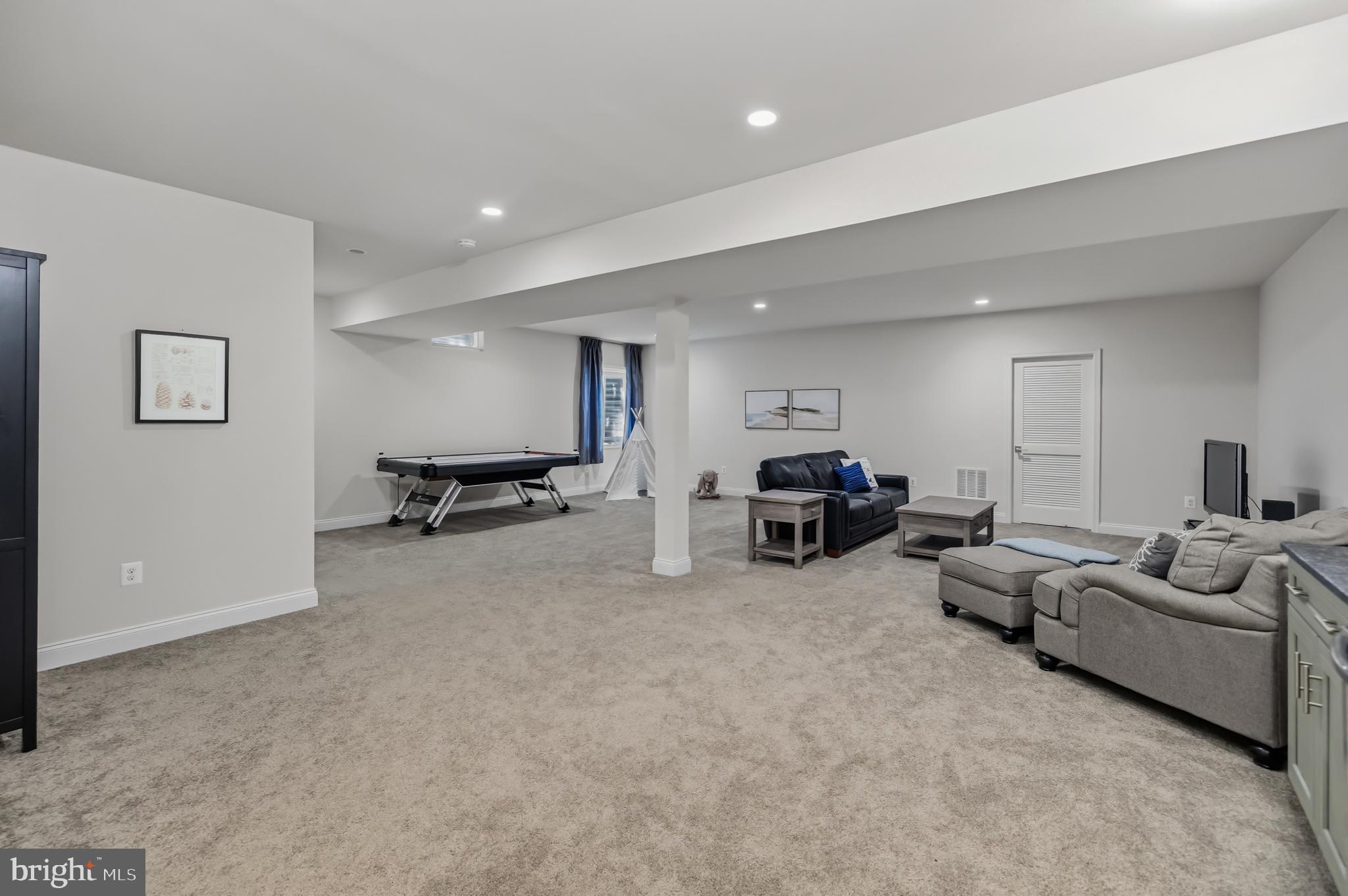 LOUDOUN VALLEY ESTATES 2 - Residential