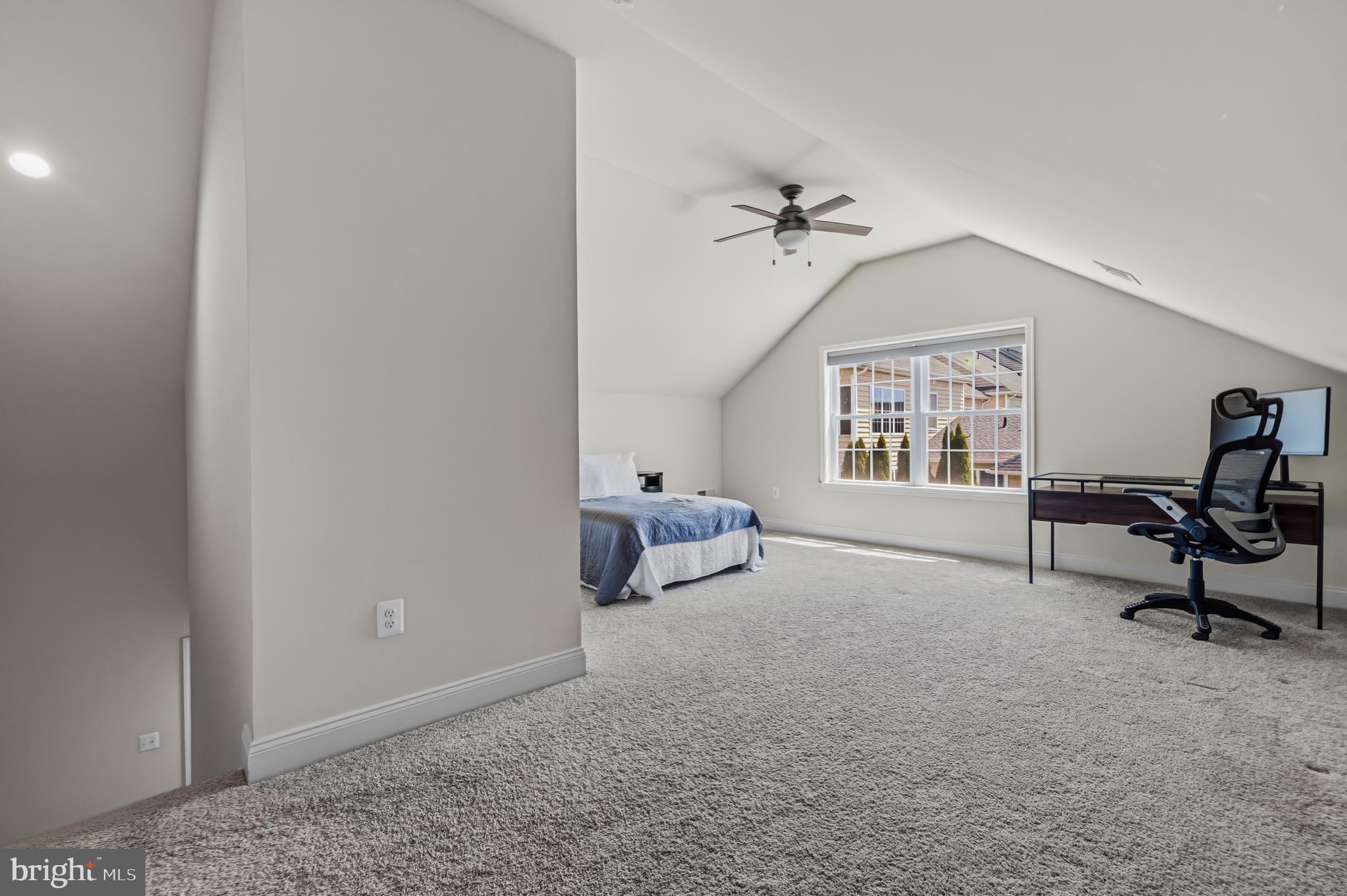 LOUDOUN VALLEY ESTATES 2 - Residential