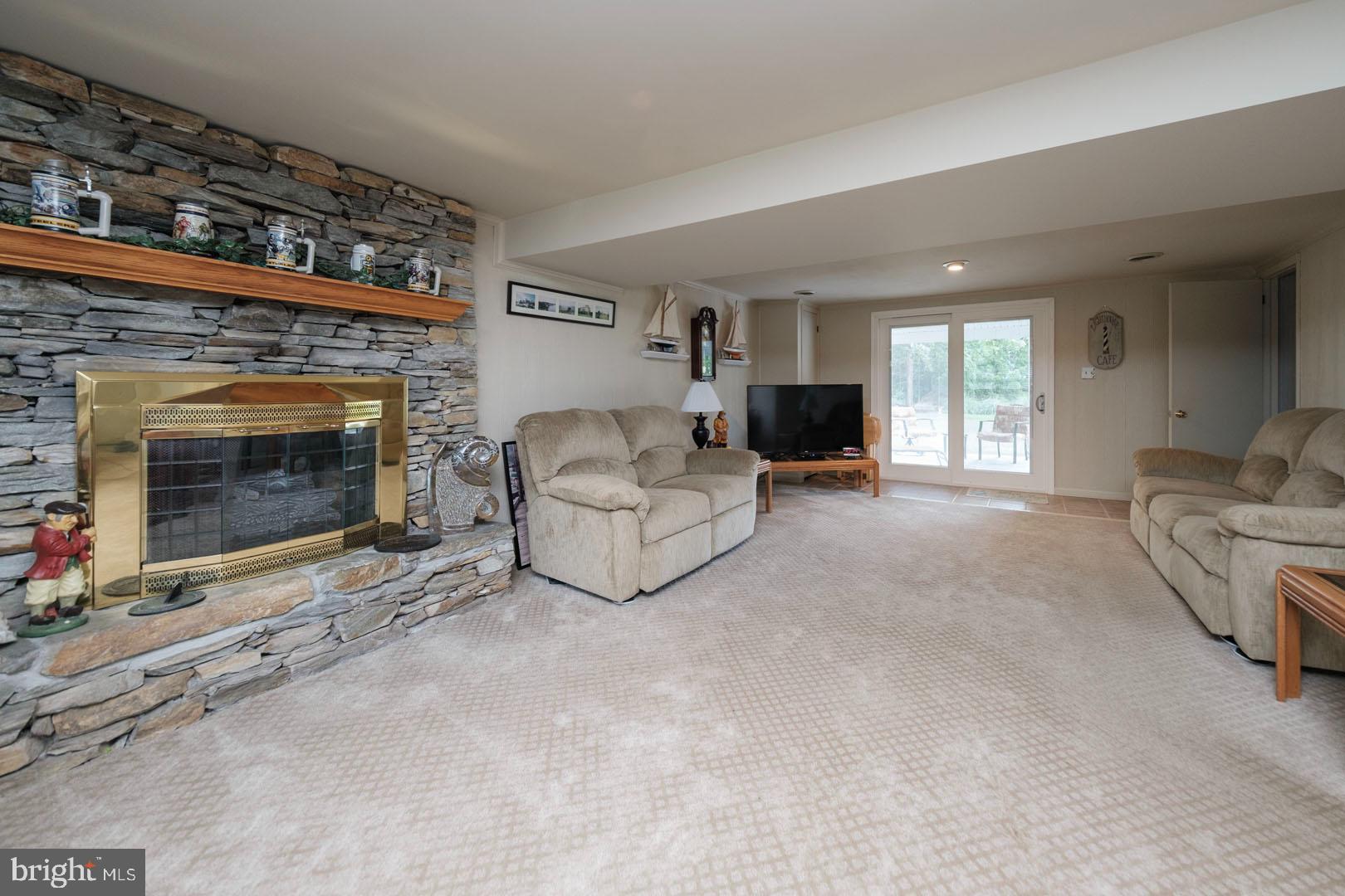 DEVON GREEN - Residential