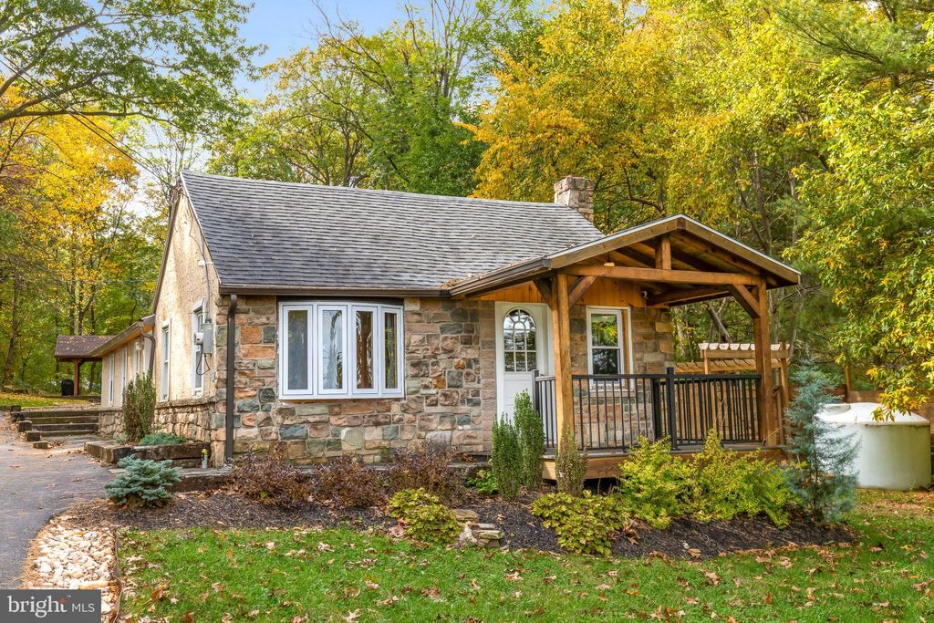 Photo of 620 Lancaster Pike, NEW PROVIDENCE, PA 17560 (MLS # PALA2068710)