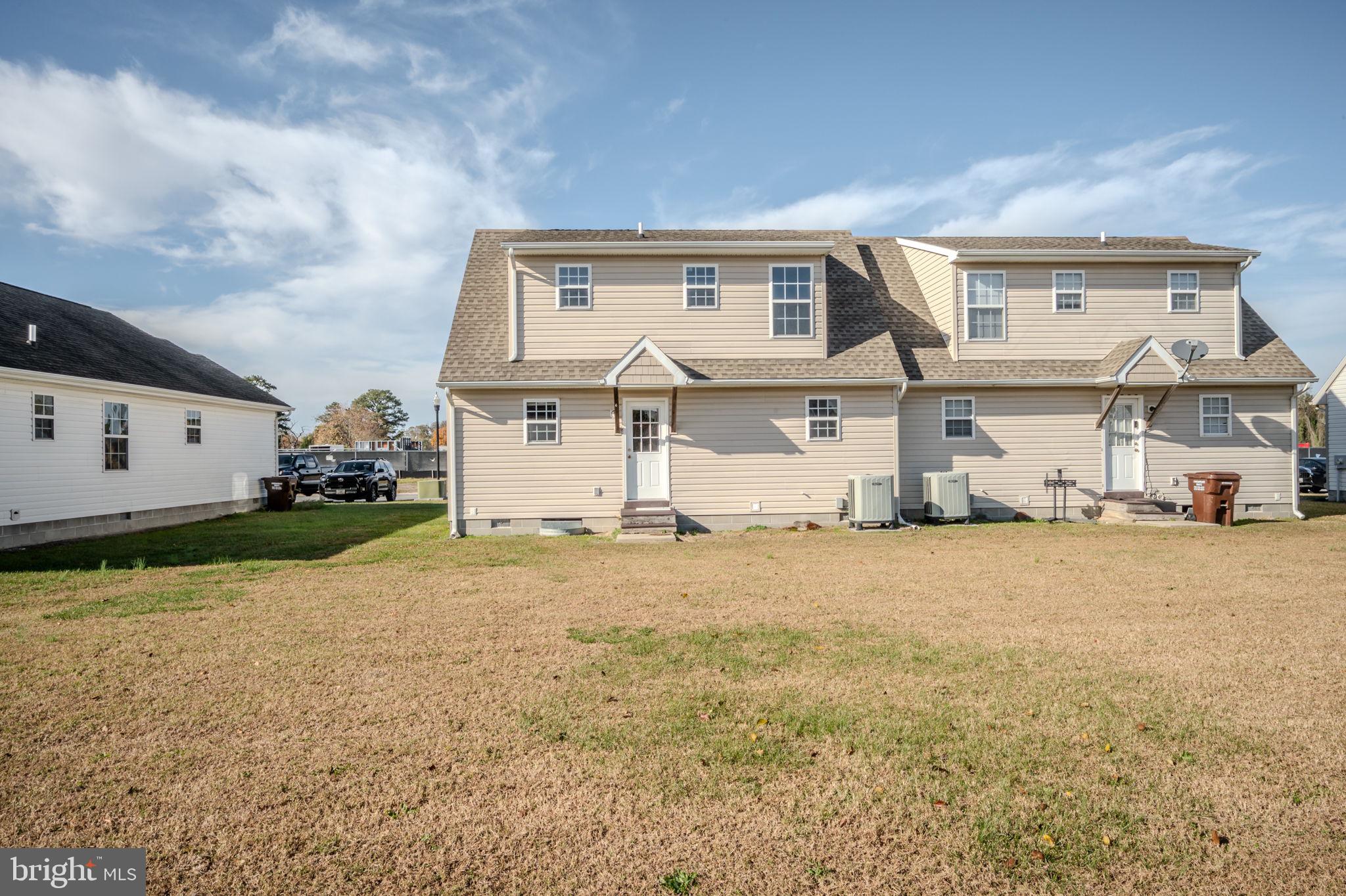 CEDAR COMMONS - Residential Lease