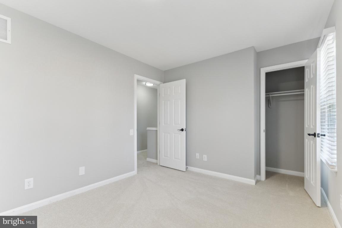 WELLINGTON/CLOVERHILL - Residential