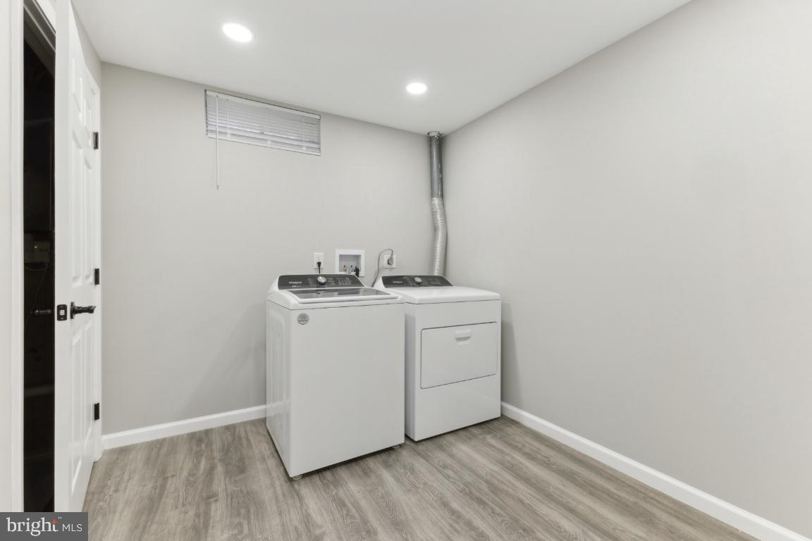 WELLINGTON/CLOVERHILL - Residential