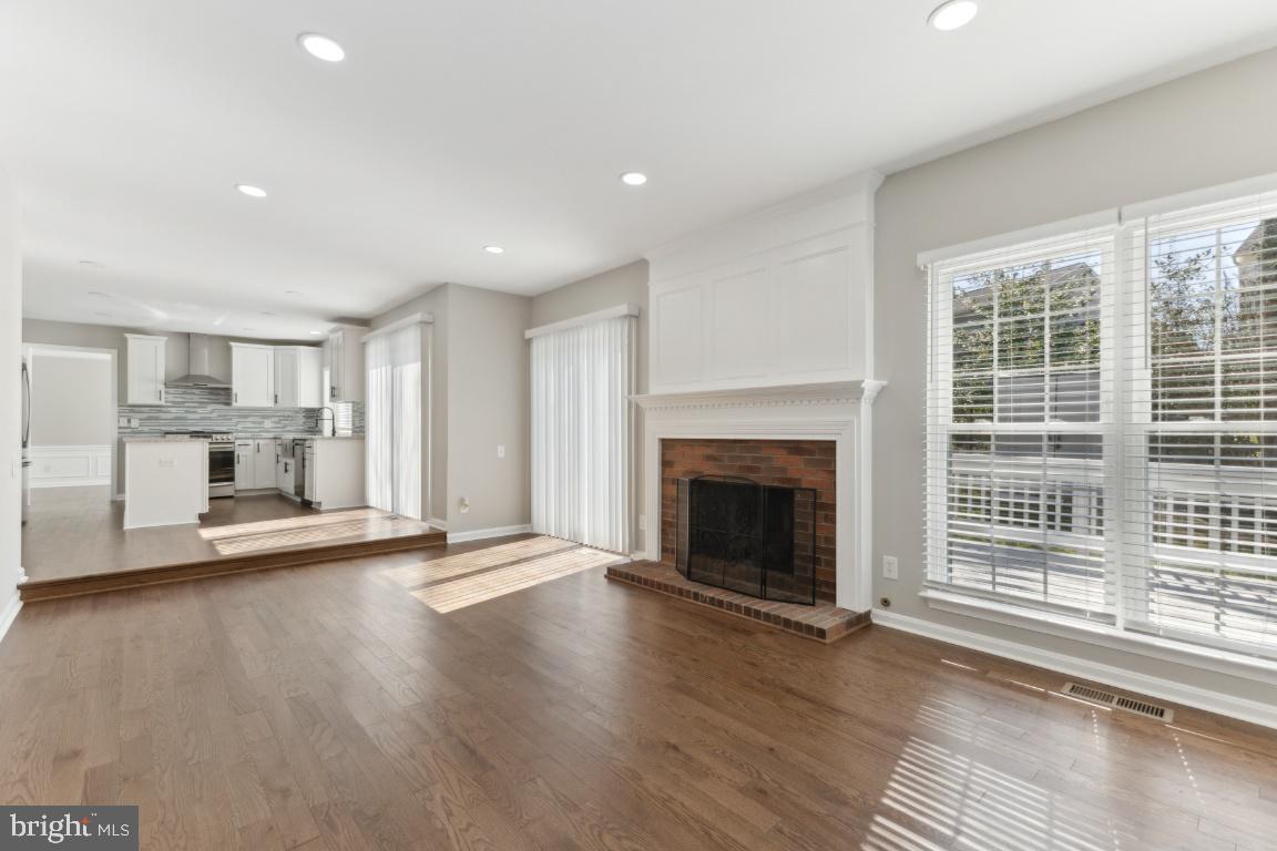 WELLINGTON/CLOVERHILL - Residential