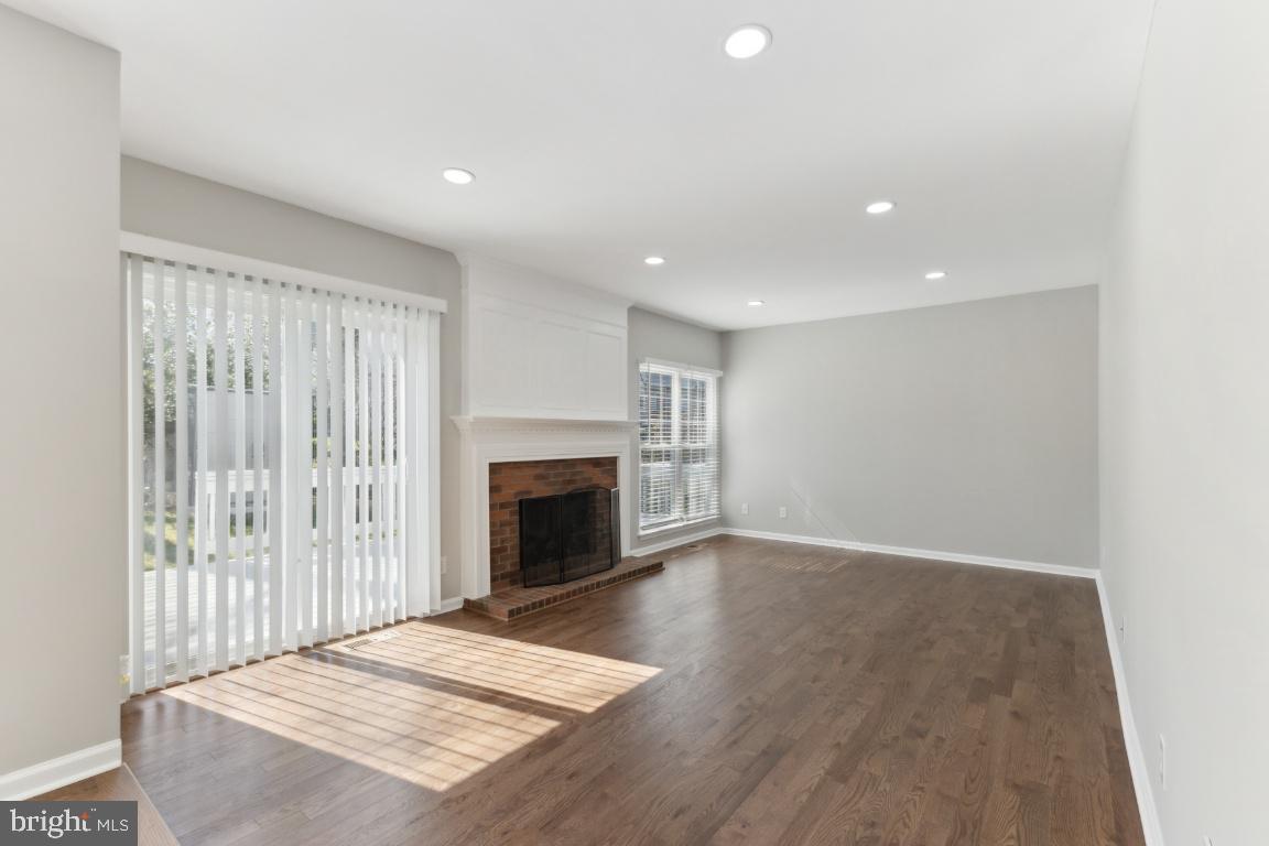 WELLINGTON/CLOVERHILL - Residential