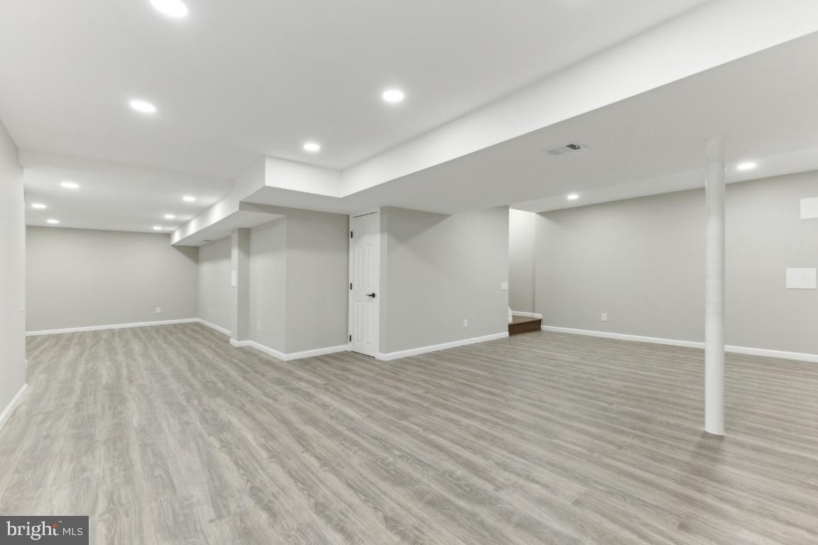 WELLINGTON/CLOVERHILL - Residential