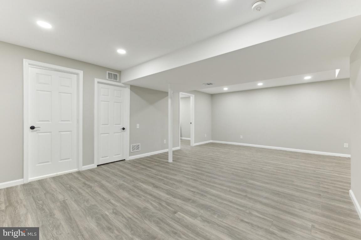 WELLINGTON/CLOVERHILL - Residential