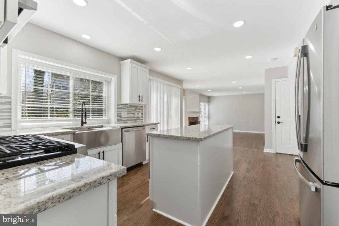 WELLINGTON/CLOVERHILL - Residential