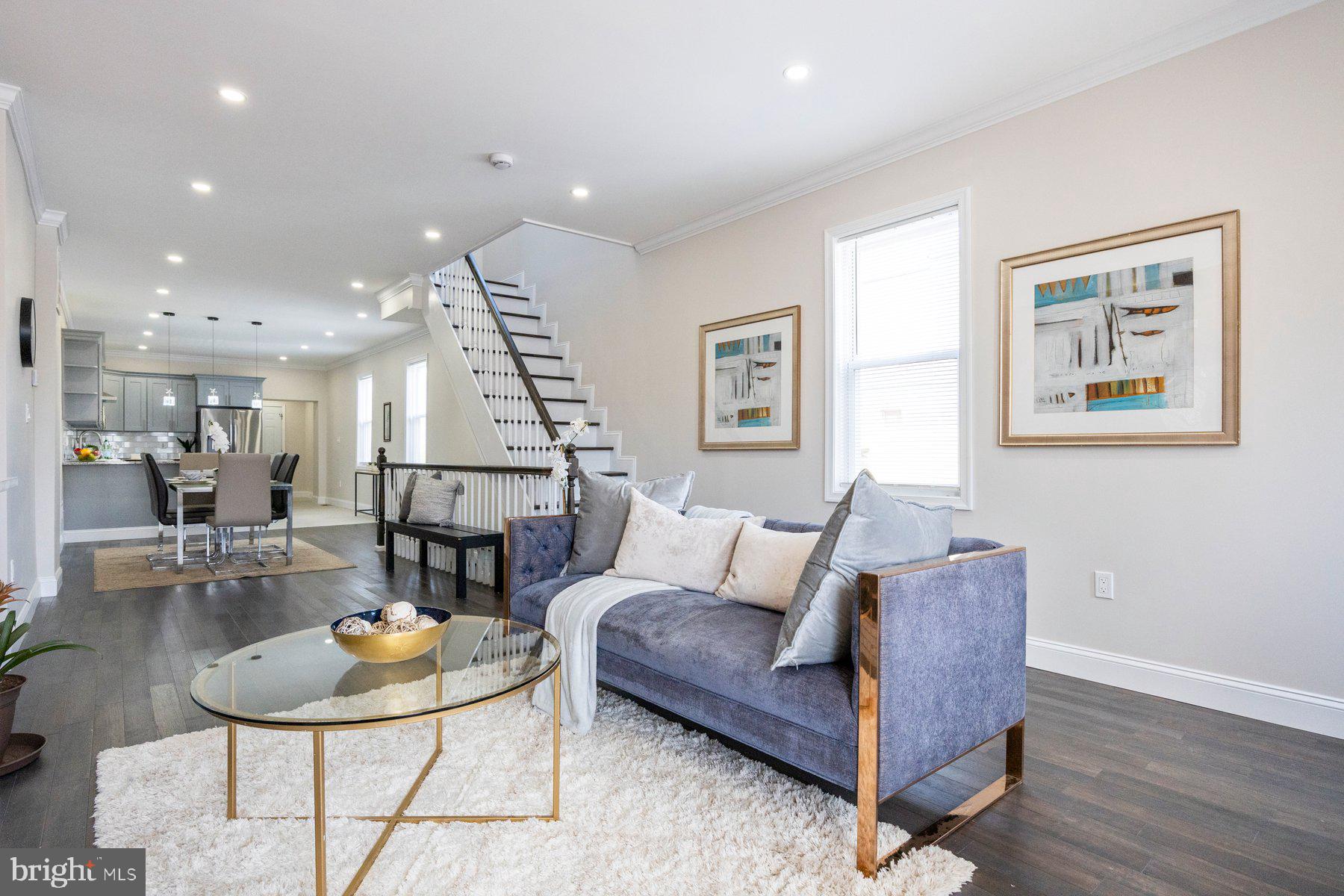 BROADWAY EAST - Residential