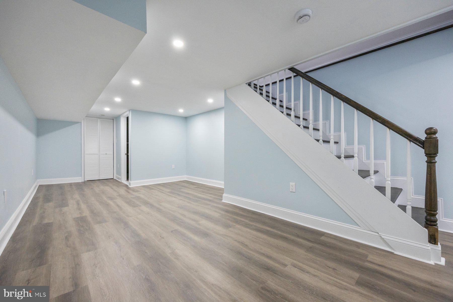 BROADWAY EAST - Residential